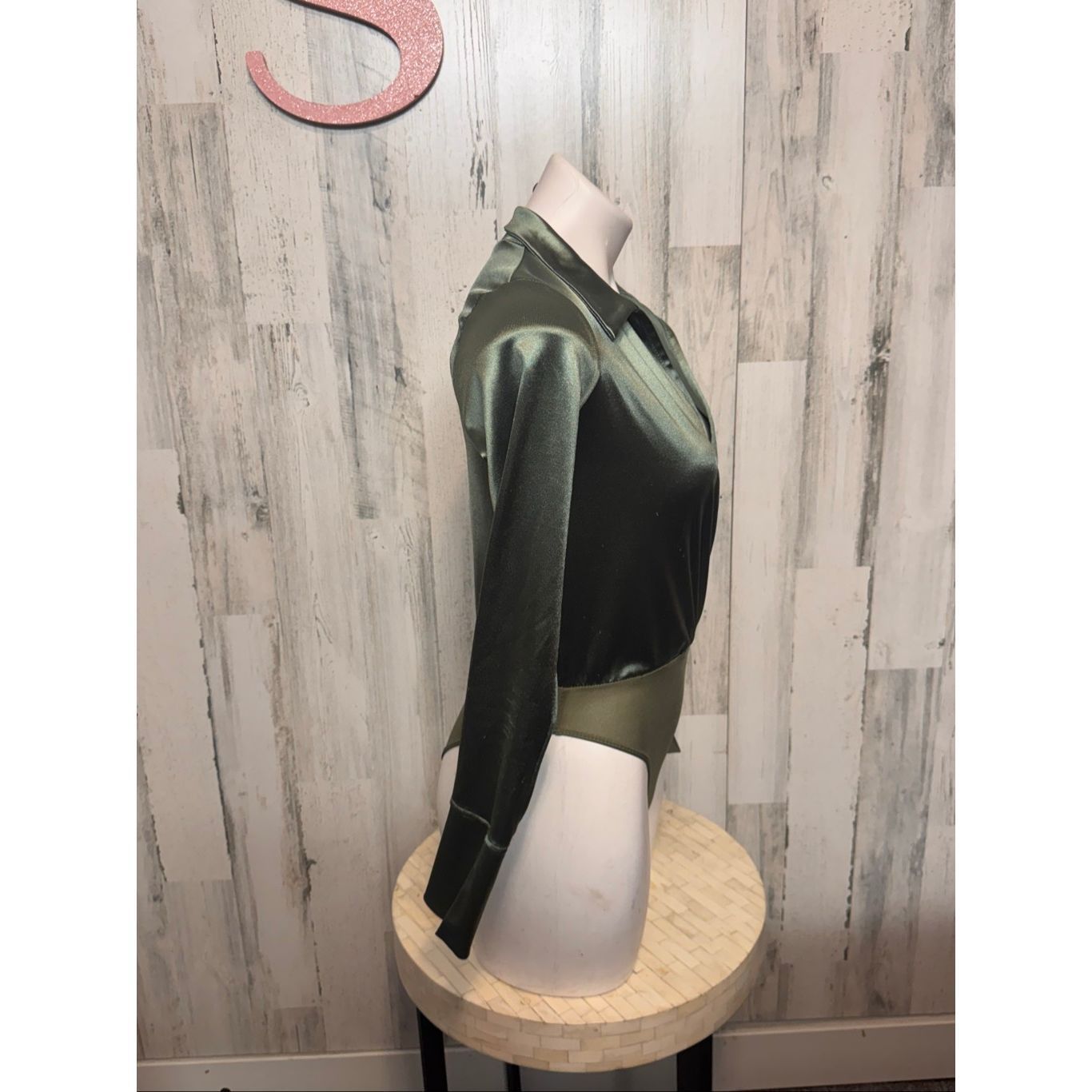 Other Fashion Nova Satin Deep V Bodysuit Long Sleeve Green Size S Size S / US 4 / IT 40 - 5 Thumbnail