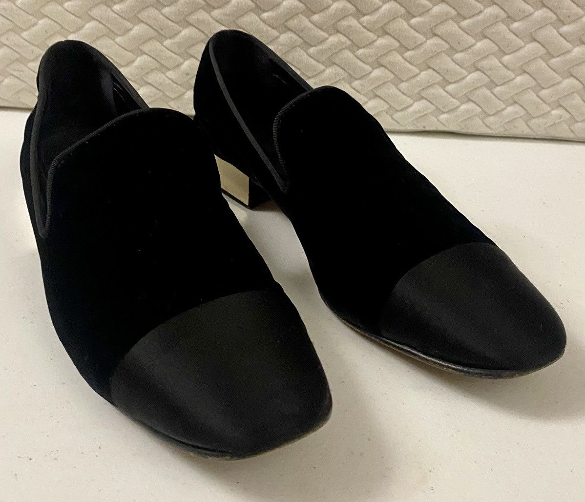 Giambattista Valli Giambattista Valli Black Velvet, Silk Mirrored Heel Loafer Size US 10 / IT 40 - 13 Thumbnail