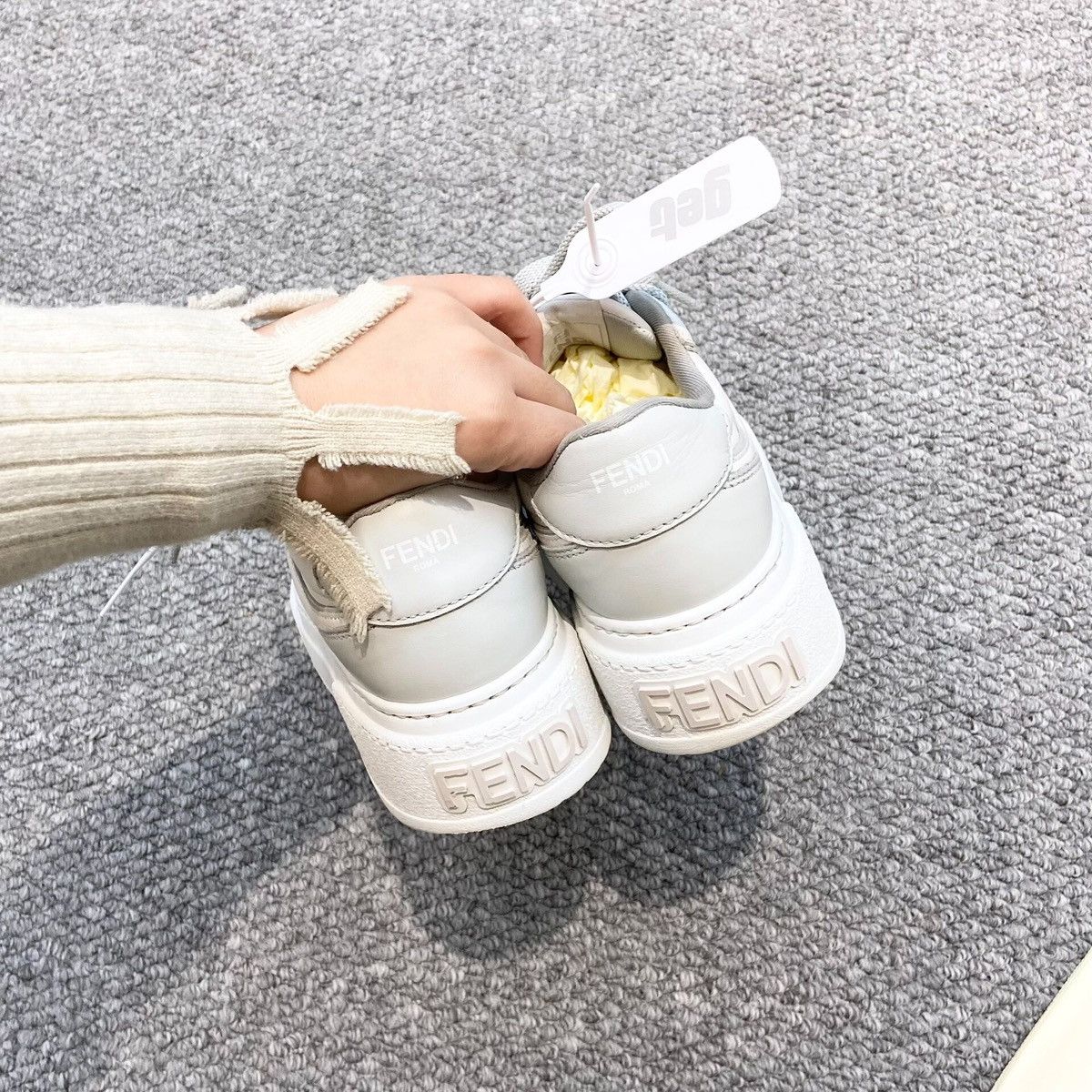 Fendi Fendi Match sneakers in white and gray calf leather Size US 7 / IT 37 - 4 Thumbnail