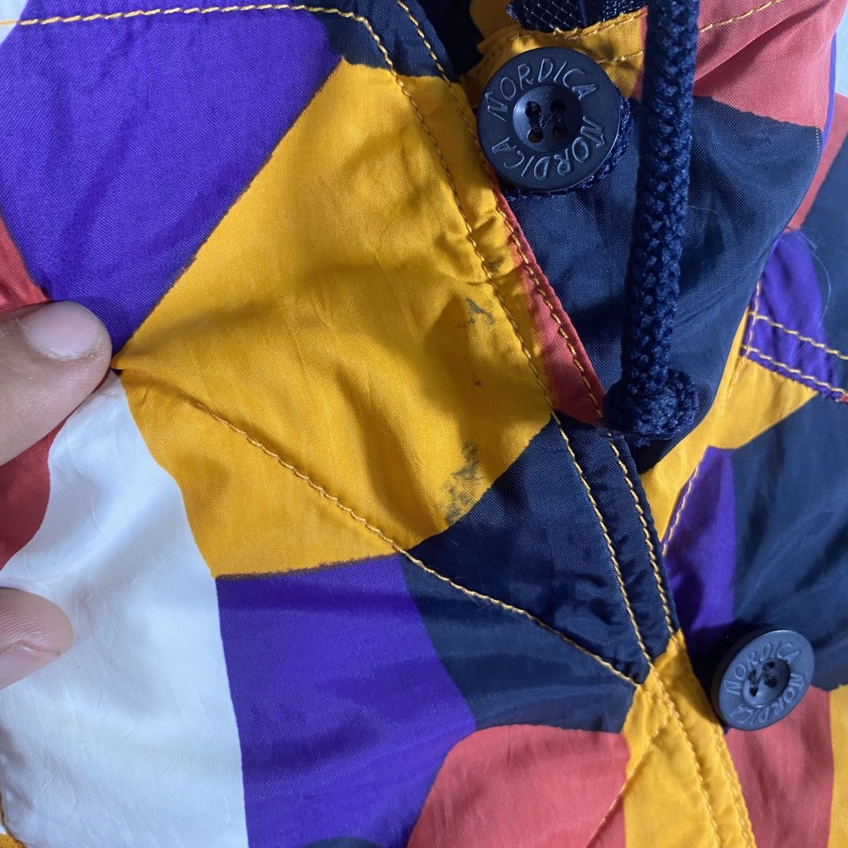 Vintage Vintage Nordica Hoodie Ski Crop Top Jacket Zipper M Size Size M / US 6-8 / IT 42-44 - 18 Thumbnail