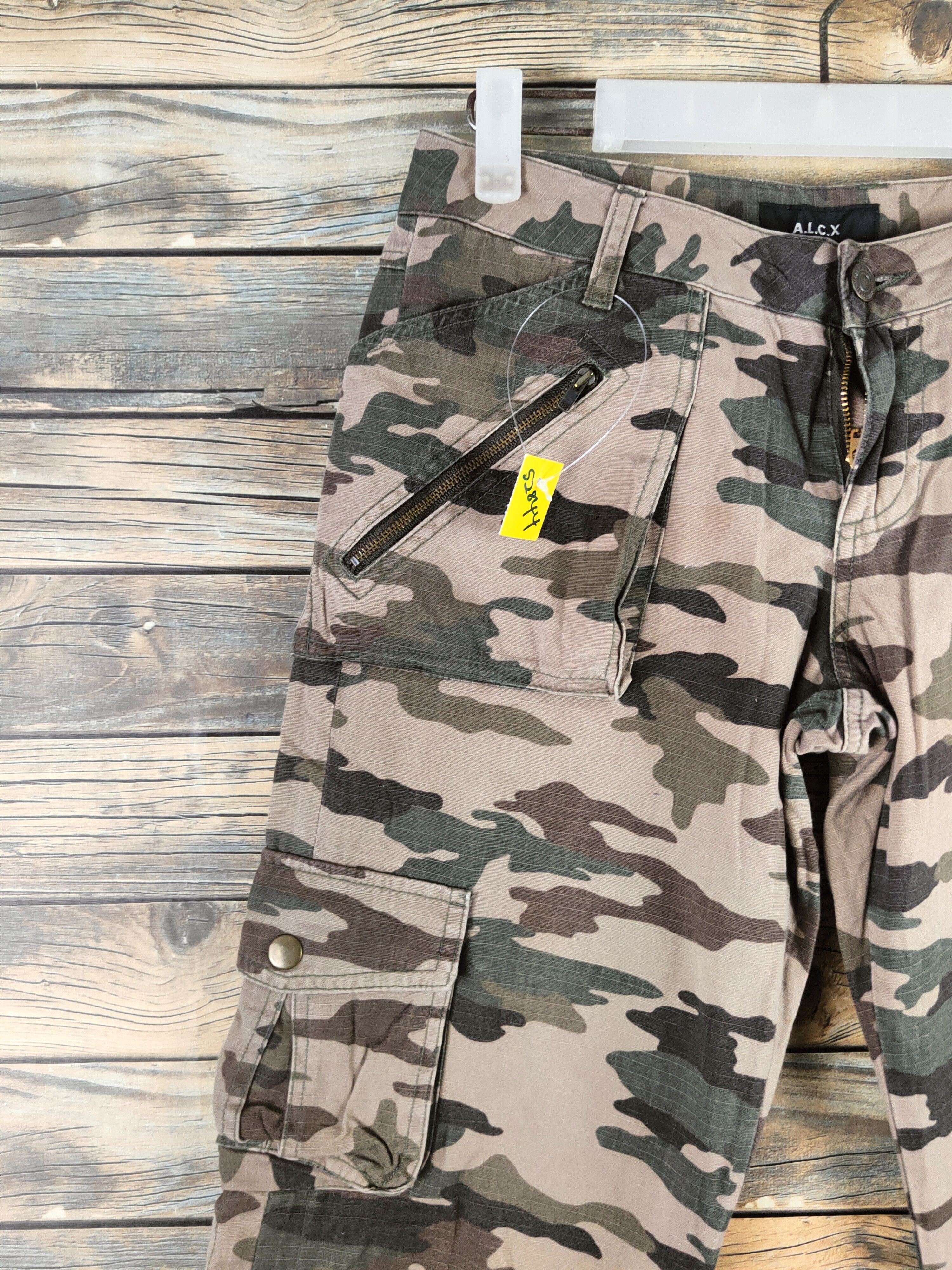 Japanese Brand A.L.C.X Camouflage Multipocket Cargo Pants #S2844 Size 27" / US 4 / IT 40 - 3 Thumbnail