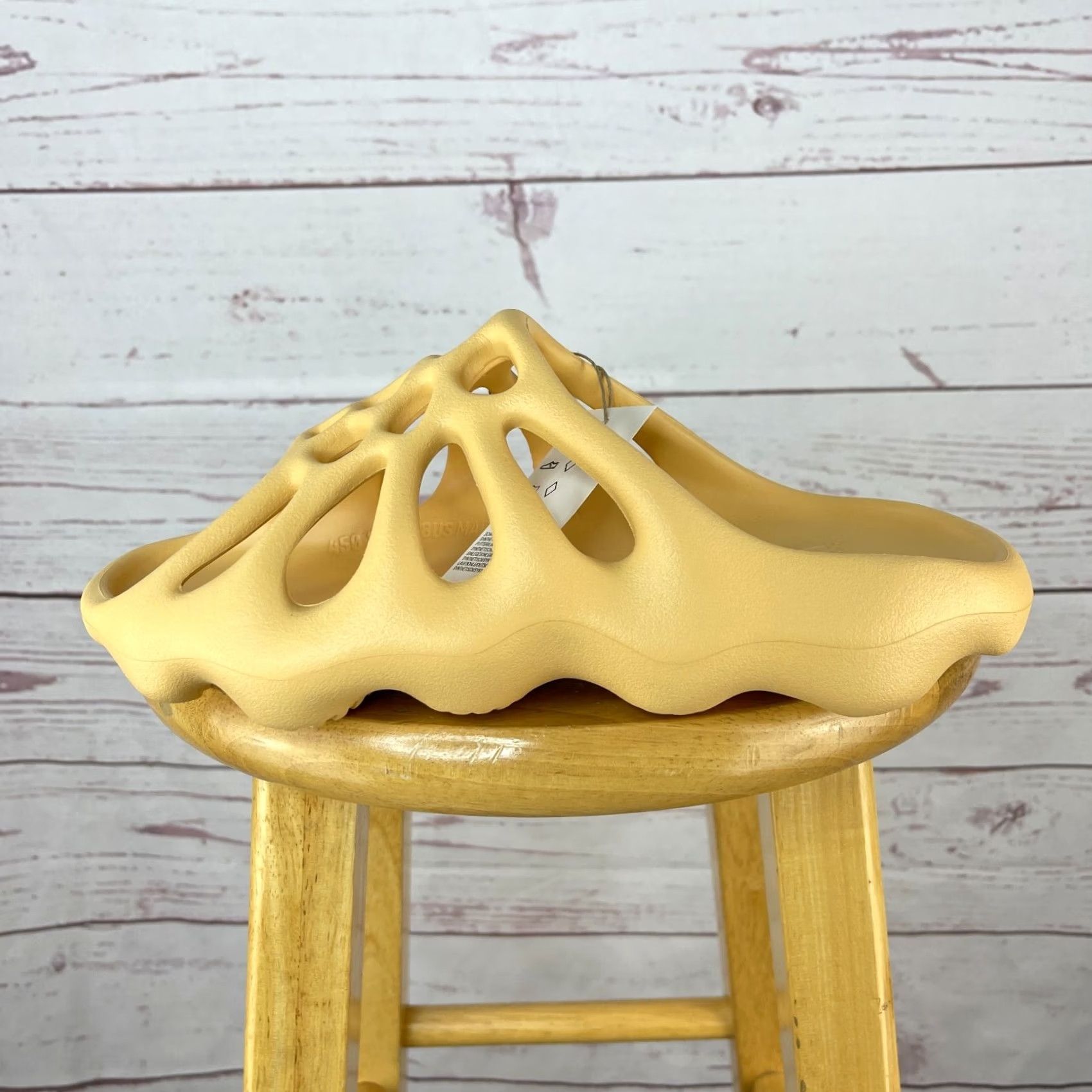 Adidas Adidas Yeezy 450 Slide Cream GZ9864 Men's Size 8 Slide Casual Sandal Ivory 8 Adidas Yeezy 450 Cream Men Footwear Casual 80s Athleisure Size US 8 / EU 41 - 2 Thumbnail