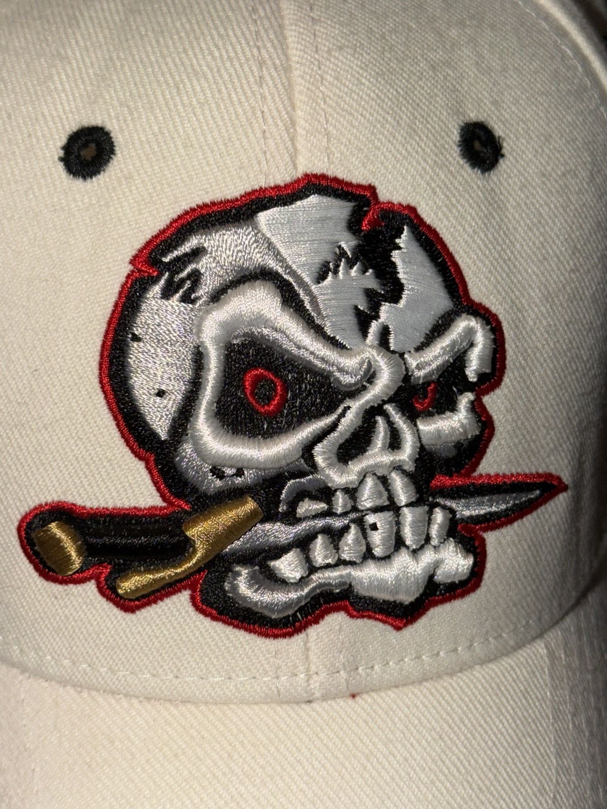 Zephyr Zephyr Never Dead Skull Pirate Hat Size Youth 6,3/4 Used PO Size ONE SIZE - 20 Thumbnail