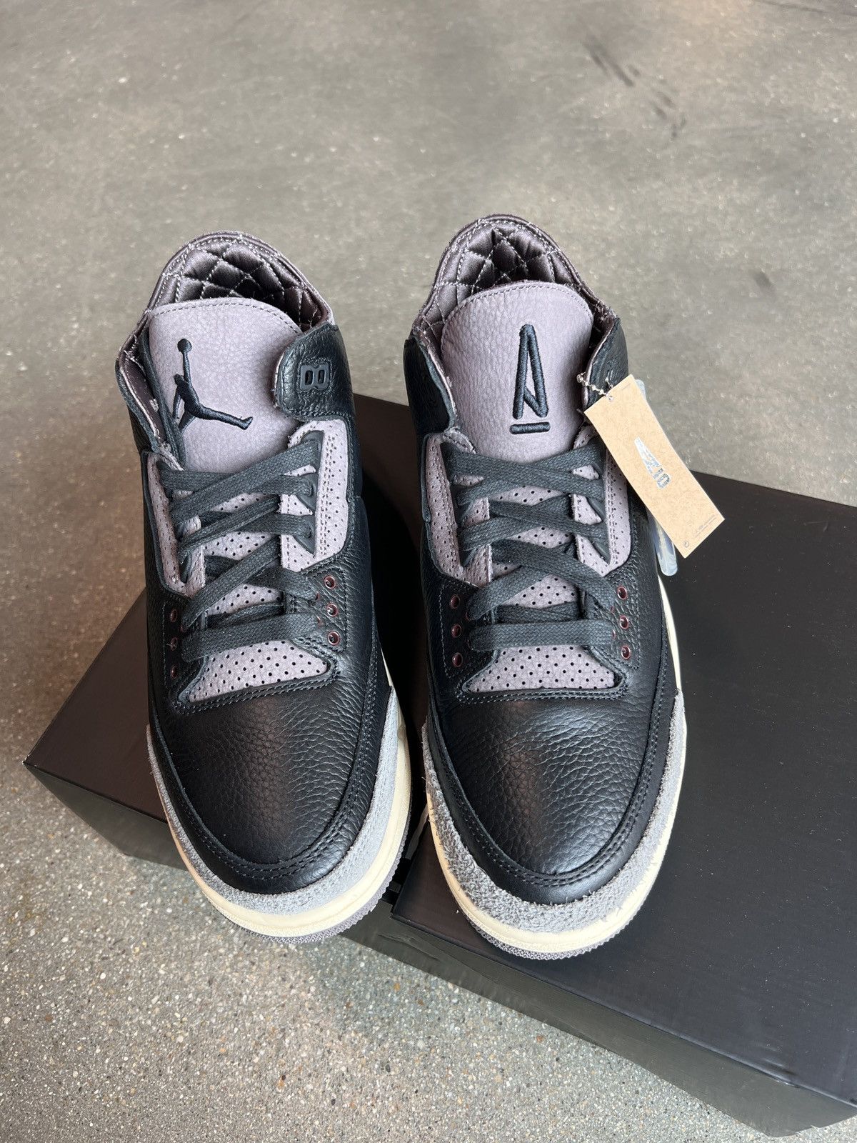 A Ma Maniere × Jordan Brand Air Jordan 3 x A Ma Maniere Black Size 11W / 9.5 Size US 9.5 / EU 42-43 - 2 Thumbnail