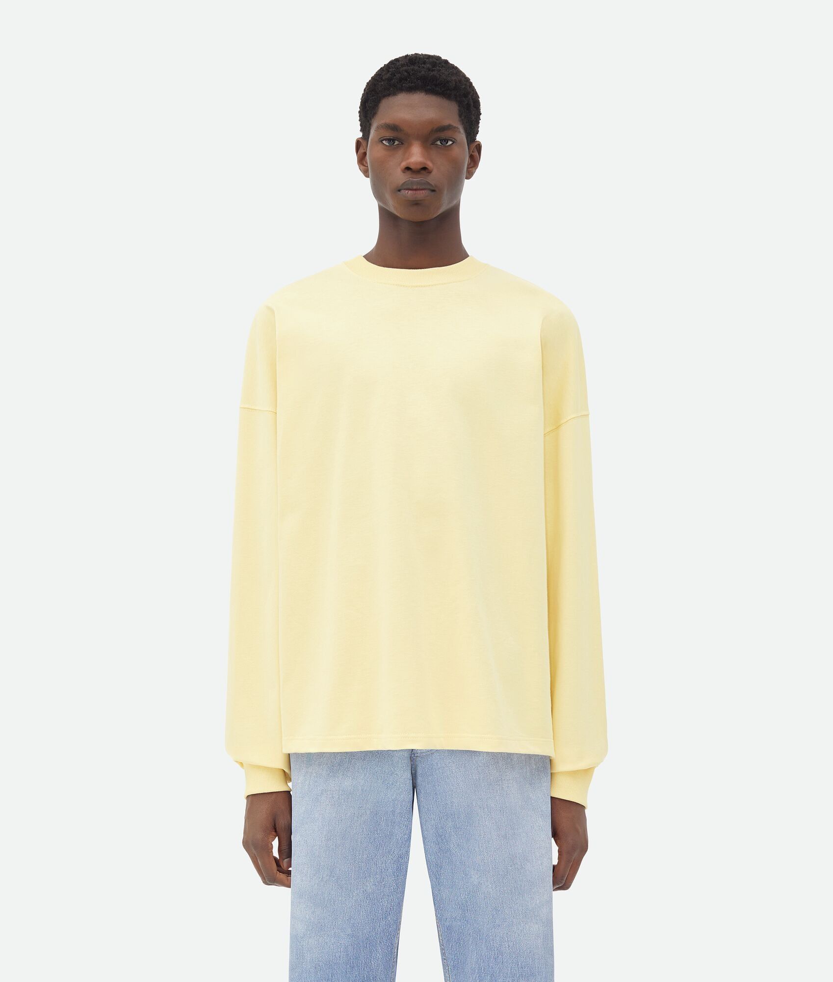 Bottega Veneta o1w1db10625 Jersey Oversized Long Sleeve T-Shirt in Barley Size US L / EU 52-54 / 3 - 1 Thumbnail