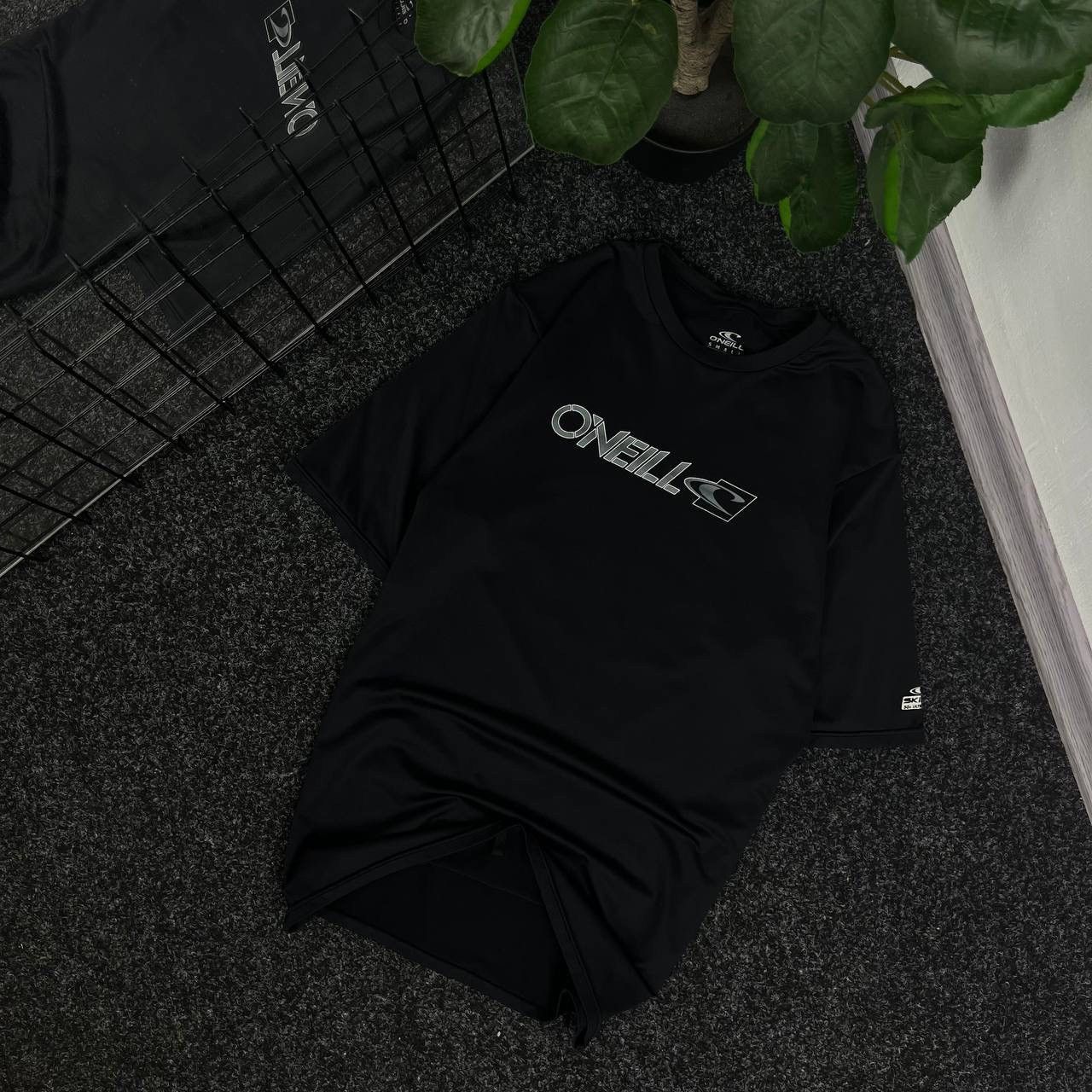 O'Neill T-shirt Oneill Compression Vintage Black Surf Style Surfing Size US S / EU 44-46 / 1 - 1 Thumbnail