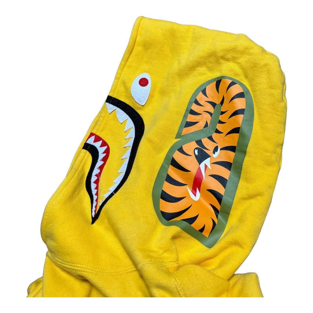 Bape BAPE Shark Pullover Hoodie Yellow Size US S / EU 44-46 / 1 - 4 Thumbnail
