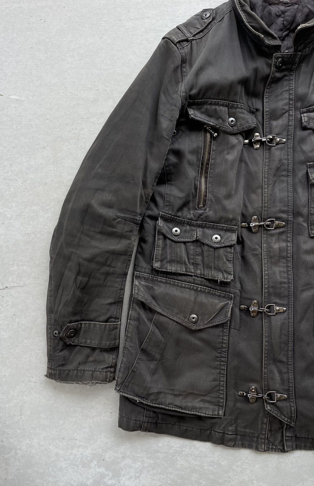 HIDEAWAYS NICOLE HIDEAWAYS MULTI-POCKET FIREMAN CLASP BONDAGE JACKET Size US M / EU 48-50 / 2 - 5 Thumbnail
