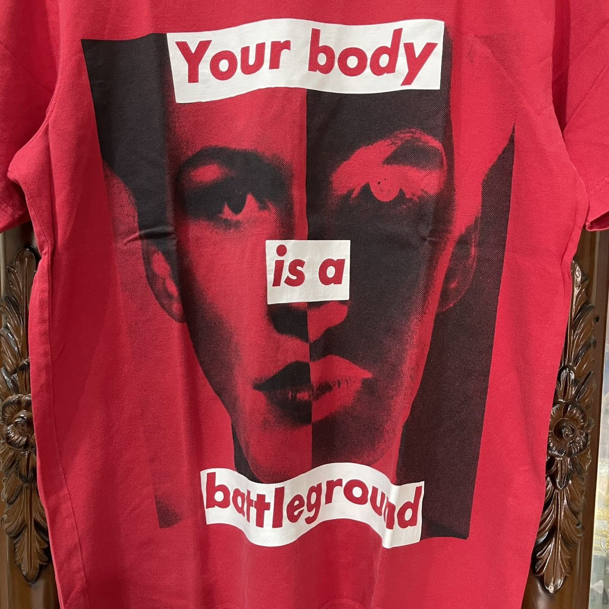 Barbara Kruger Y2K Barbara kruger your body is a battleground tee Size US L / EU 52-54 / 3 - 3 Thumbnail