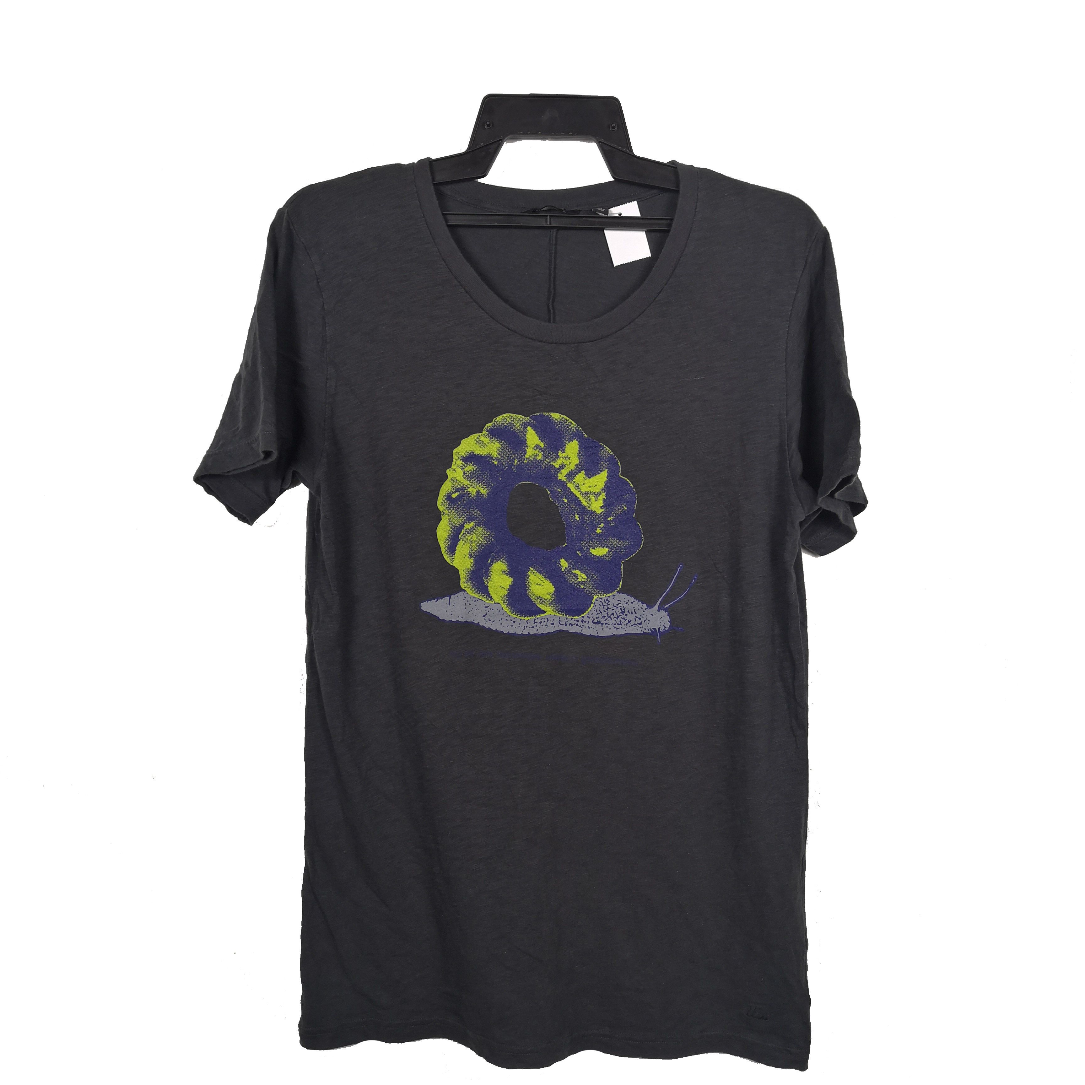 Japanese Brand Undercover X Uniqlo T-Shirt Undercover Snail Crewneck 56789 Size US S / EU 44-46 / 1 - 2 Thumbnail