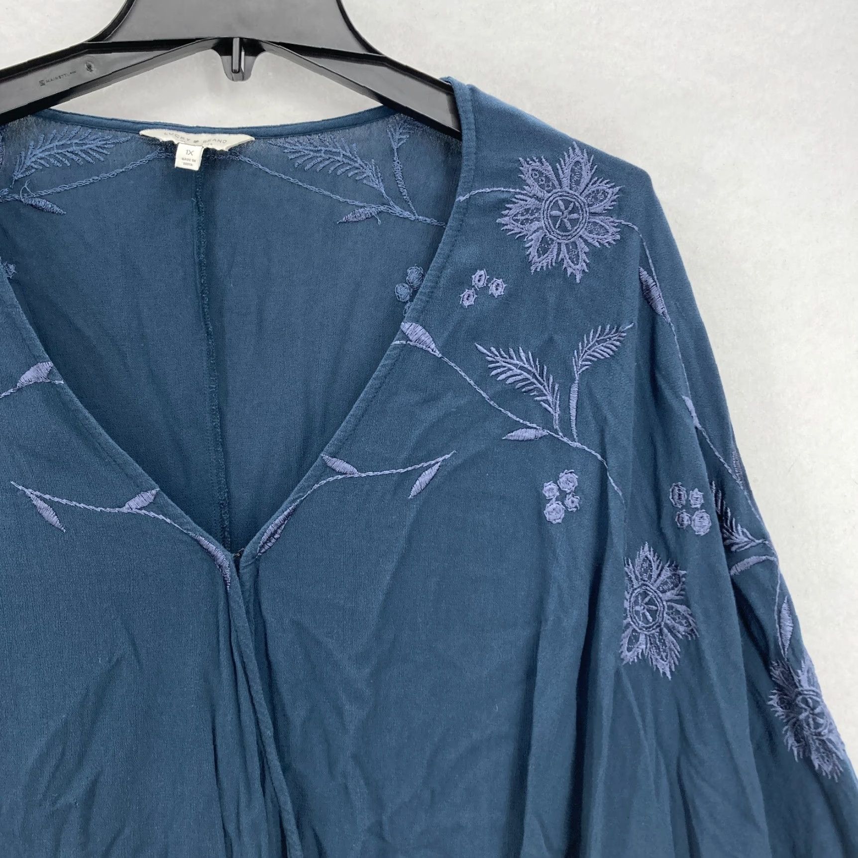 Lucky Brand Lucky Brand Blouse 1X Blue Embroidered Boho Peasant Top Bell Sleeve Flowy Y2K Shirt Womens 1X Blue Embroidered Boho Peasant Top Bell Sleeve Y2K Size XL / US 12-14 / IT 48-50 - 2 Thumbnail