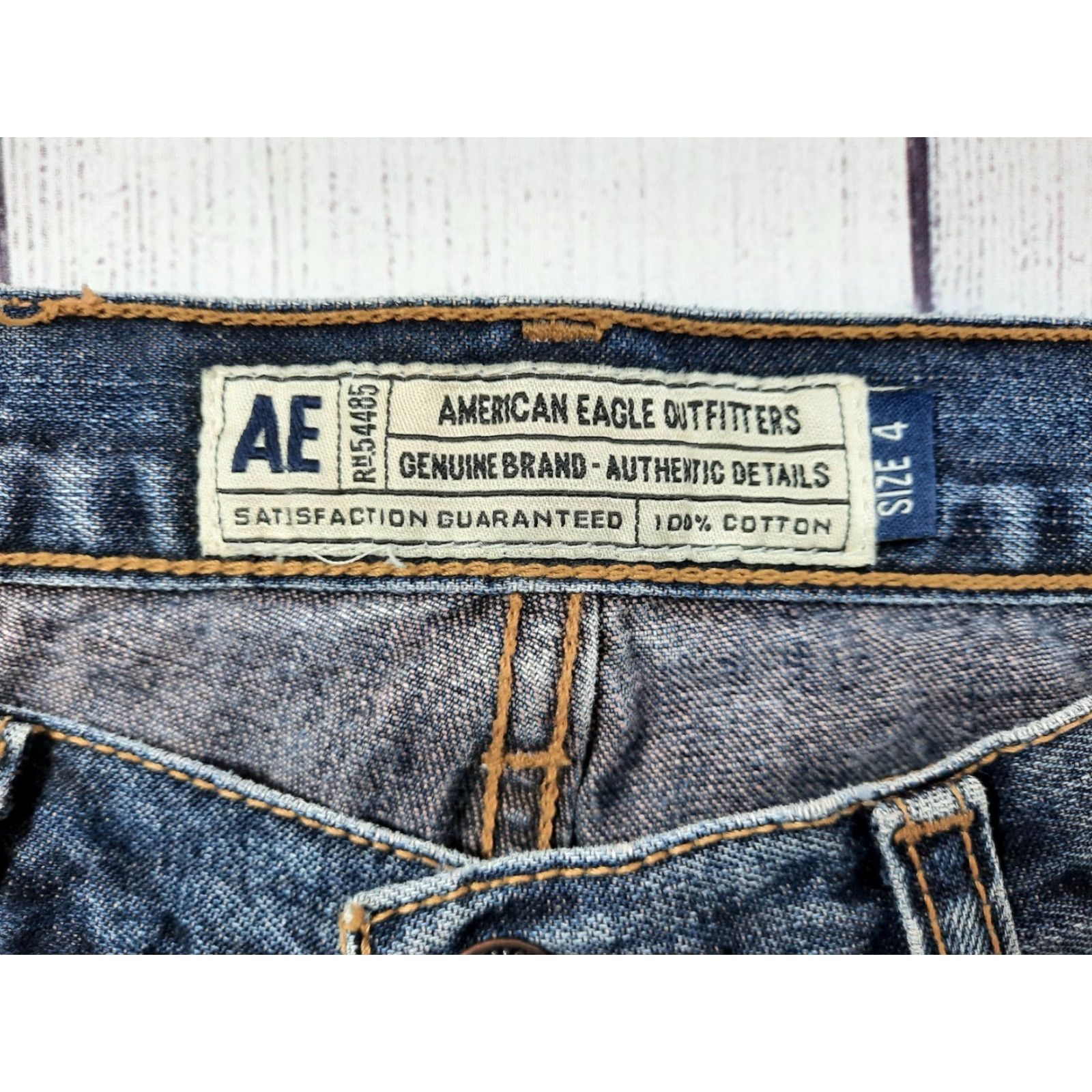American Eagle Outfitters VINTAGE American Eagle Outfitters AEO Women's Denim Capris Capris 4 Blue Denim Mid Rise Jeans Women's Capris Vintage Size ONE SIZE - 3 Thumbnail