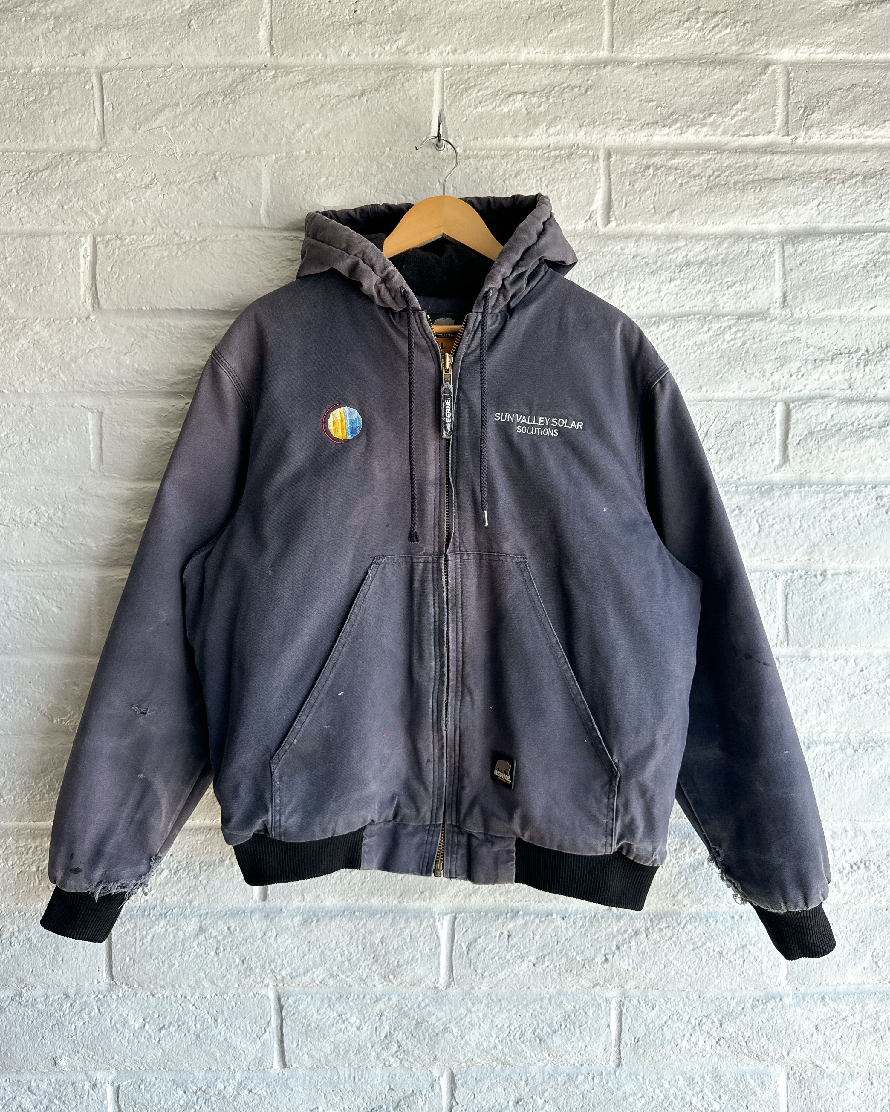 Vintage Vintage Berne Workwear Hooded Jacket Y2K Faded Distressed Size US L / EU 52-54 / 3 - 1 Thumbnail