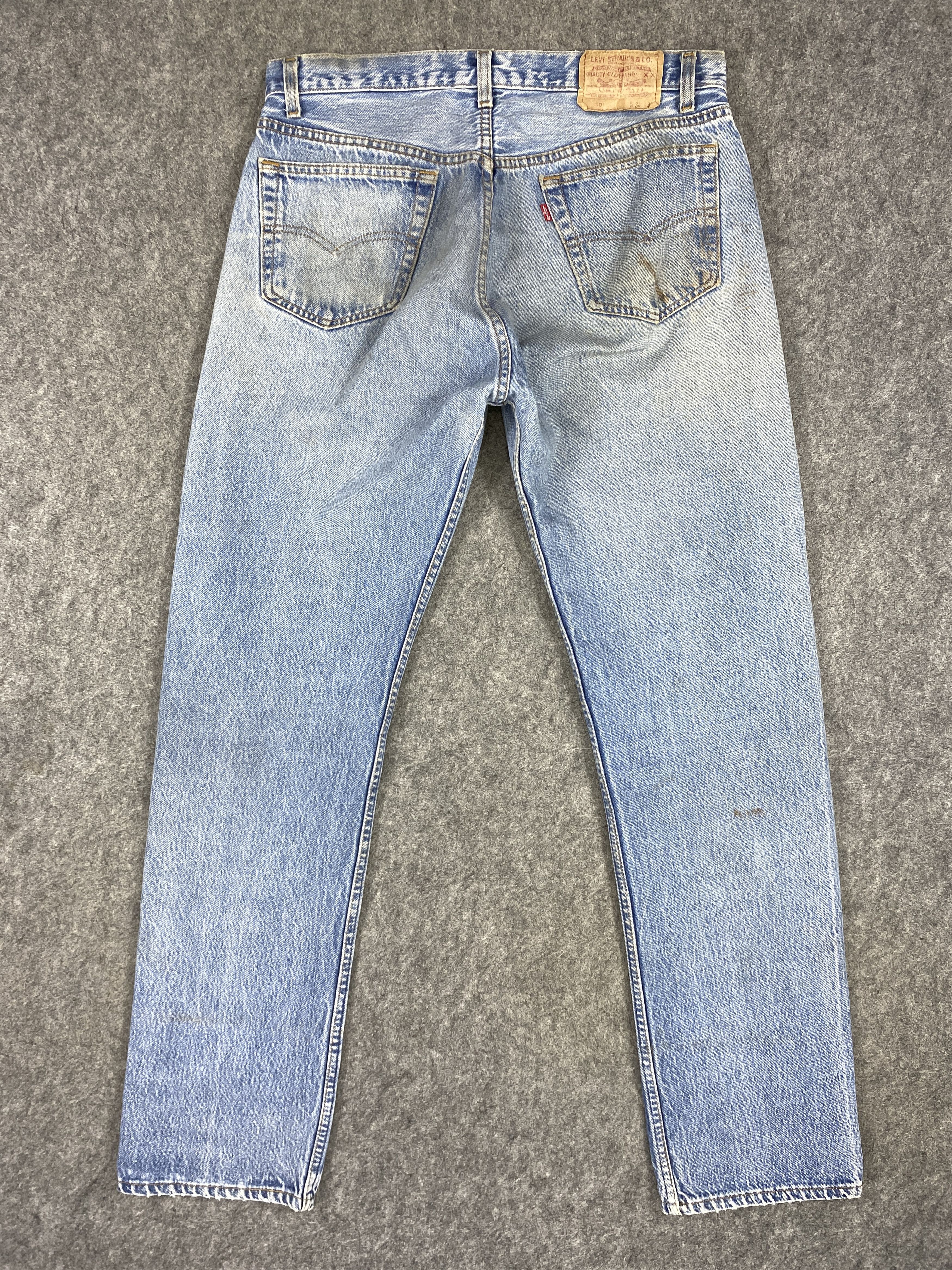 Levi's 90's Mid Blue Vintage Levi's 501 USA 33x33 Denim -JN1553 Size US 33 - 2 Thumbnail