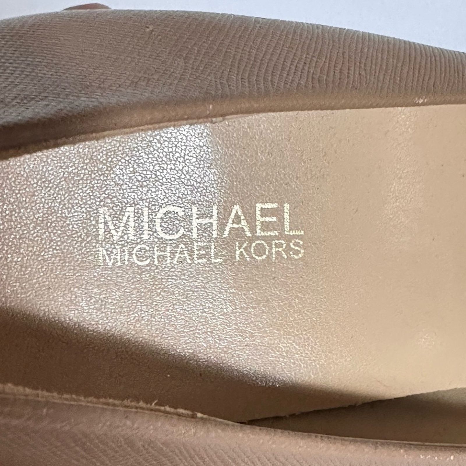 Michael Kors New Michael Kors Dorothy Flex Leather Pump Tan Sz 9 Size US 9 / IT 39 - 8 Thumbnail