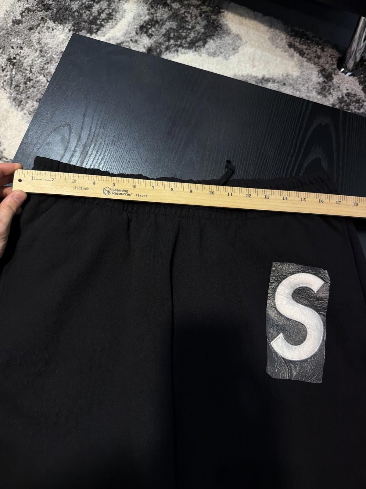 Supreme Supreme S Logo Sweatpants Black (SS25) Brand New Size Large Size US 34 / EU 50 - 7 Thumbnail