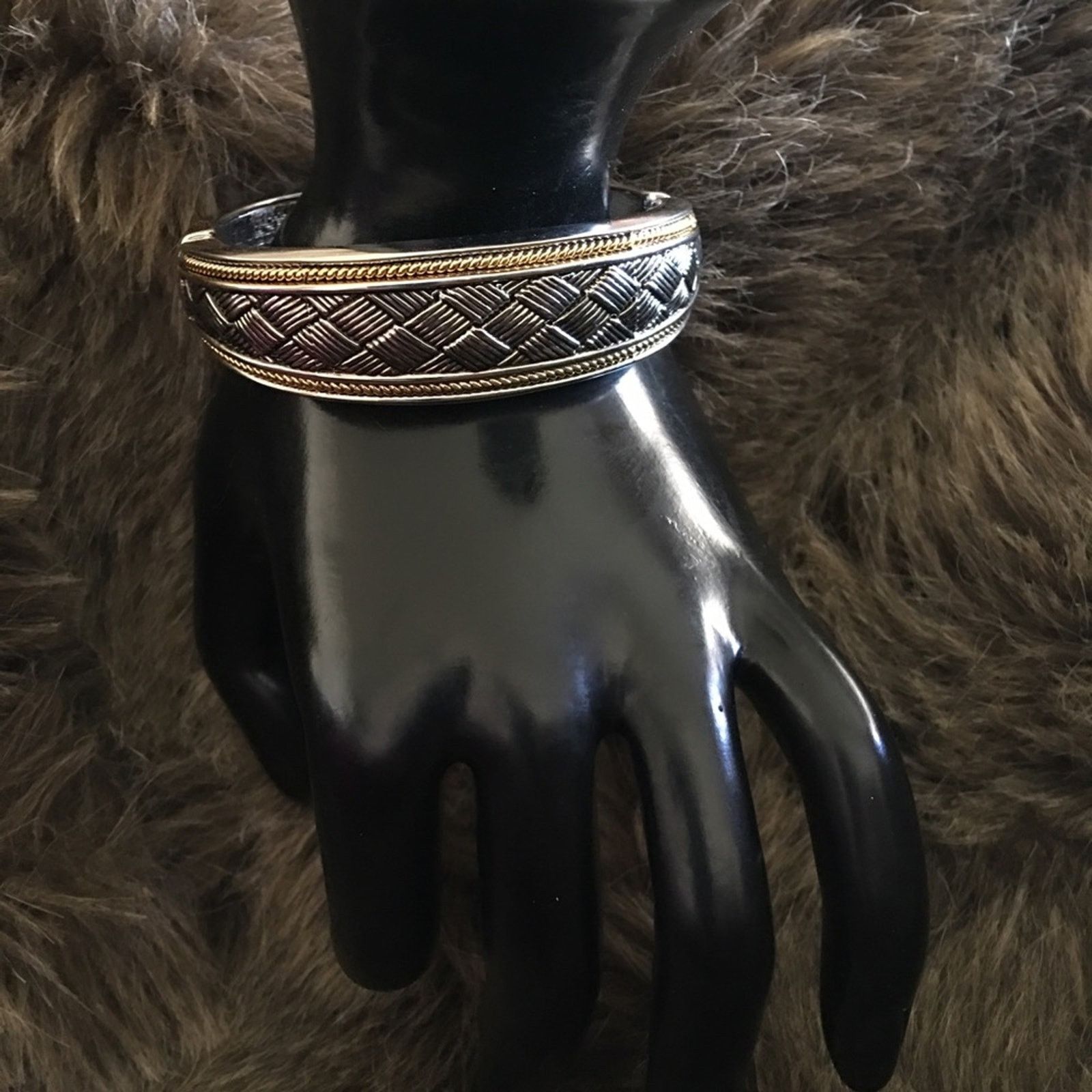 Jewelry Gorgeous multi tone braided detail clamp bracelet Size ONE SIZE - 1 Thumbnail