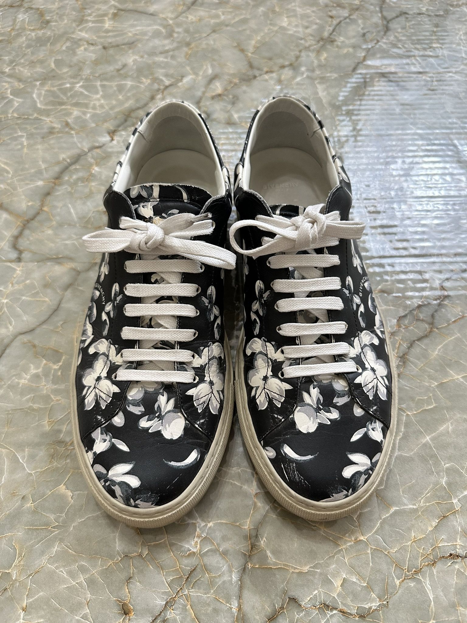Givenchy SS18 Hydrangea Urban Street Sneakers Size US 8.5 / EU 41-42 - 2 Thumbnail
