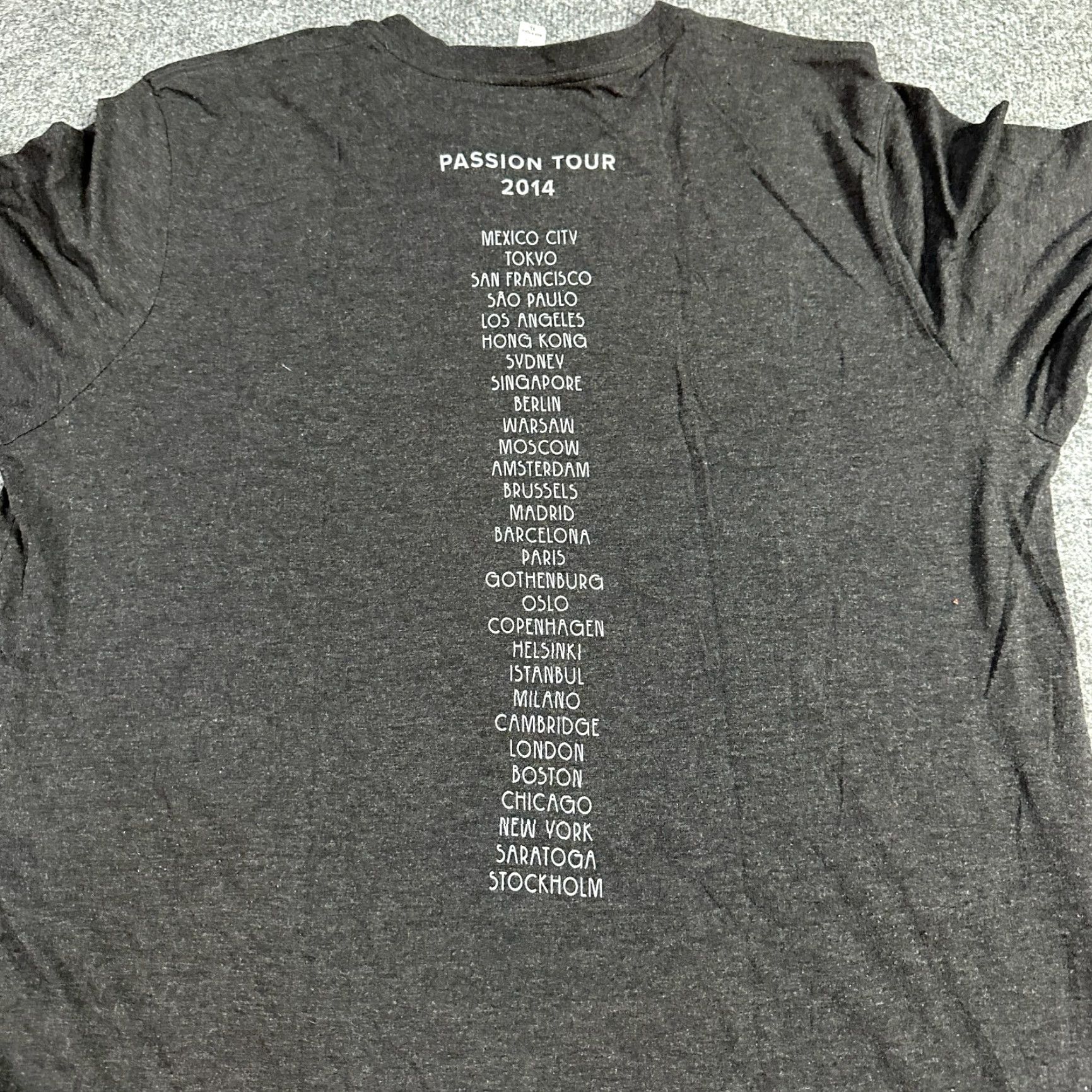 Vintage Passion T-shirt XL Heather Gray World Tour 2014 Christian Shirt Men XL Gray Crew Neck Short Sleeve Under Armour Project Rock Size US XL / EU 56 / 4 - 5 Thumbnail