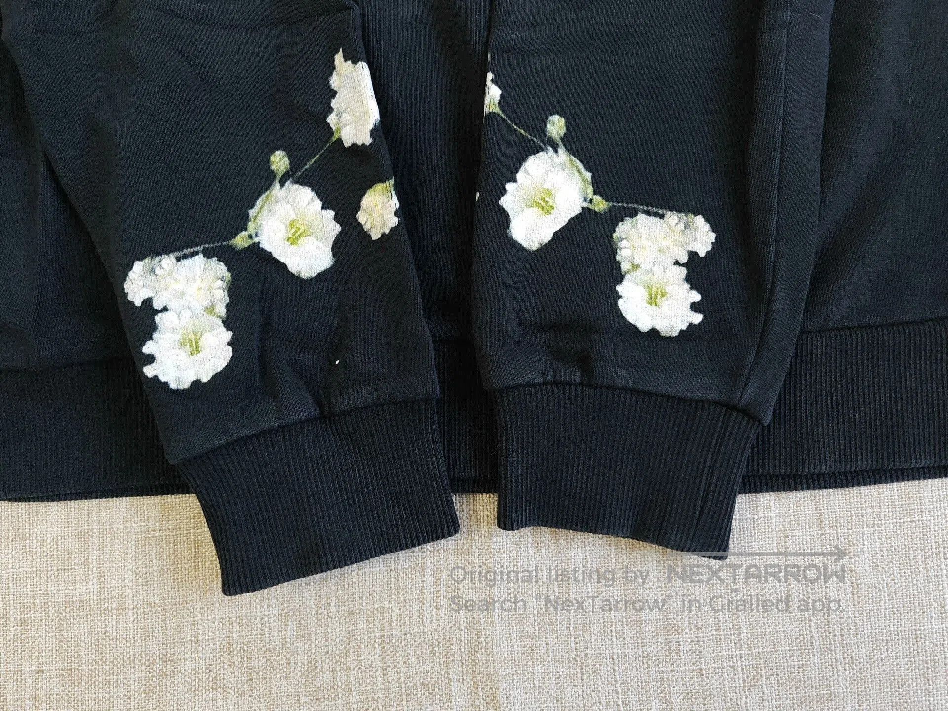 Givenchy Givenchy Men's Jasmine Flower Sweatshirt. Size US S / EU 44-46 / 1 - 5 Thumbnail
