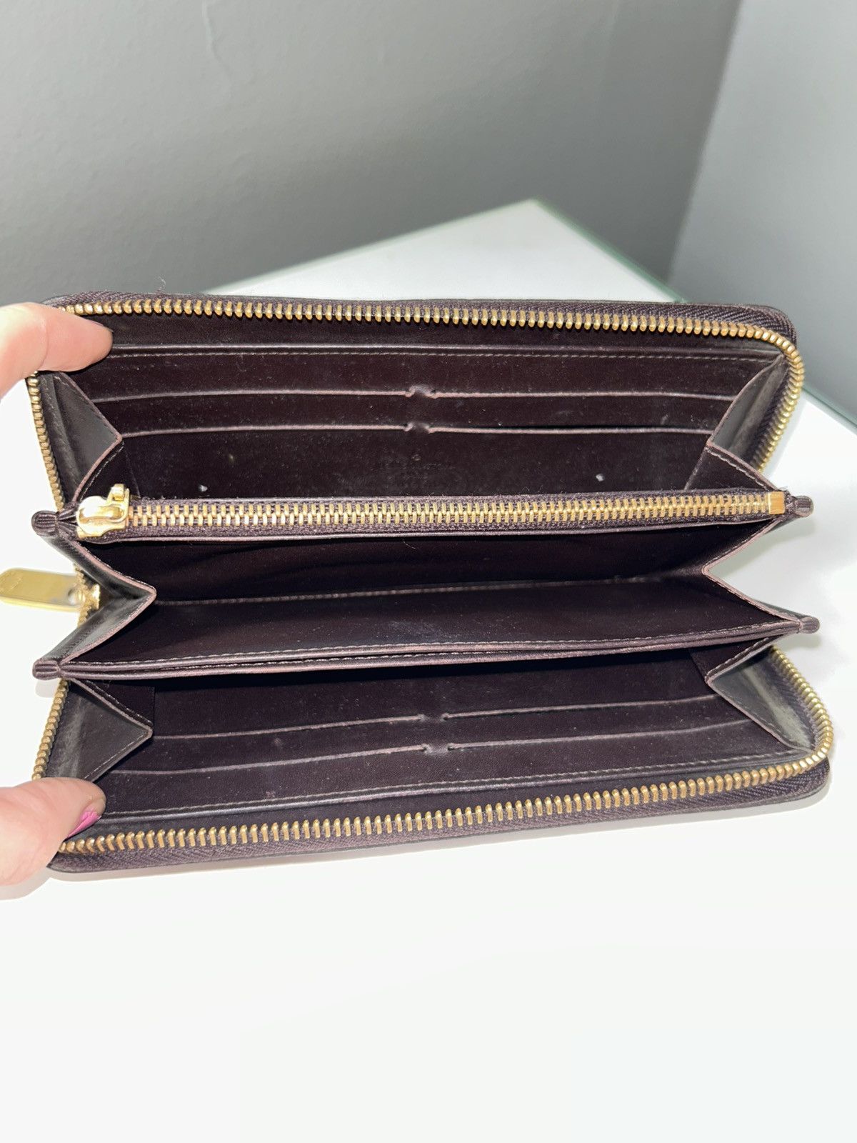 Louis Vuitton Louis Vuitton Monogram Amarante Vernis Zippy Wallet CA4130 Size ONE SIZE - 3 Thumbnail
