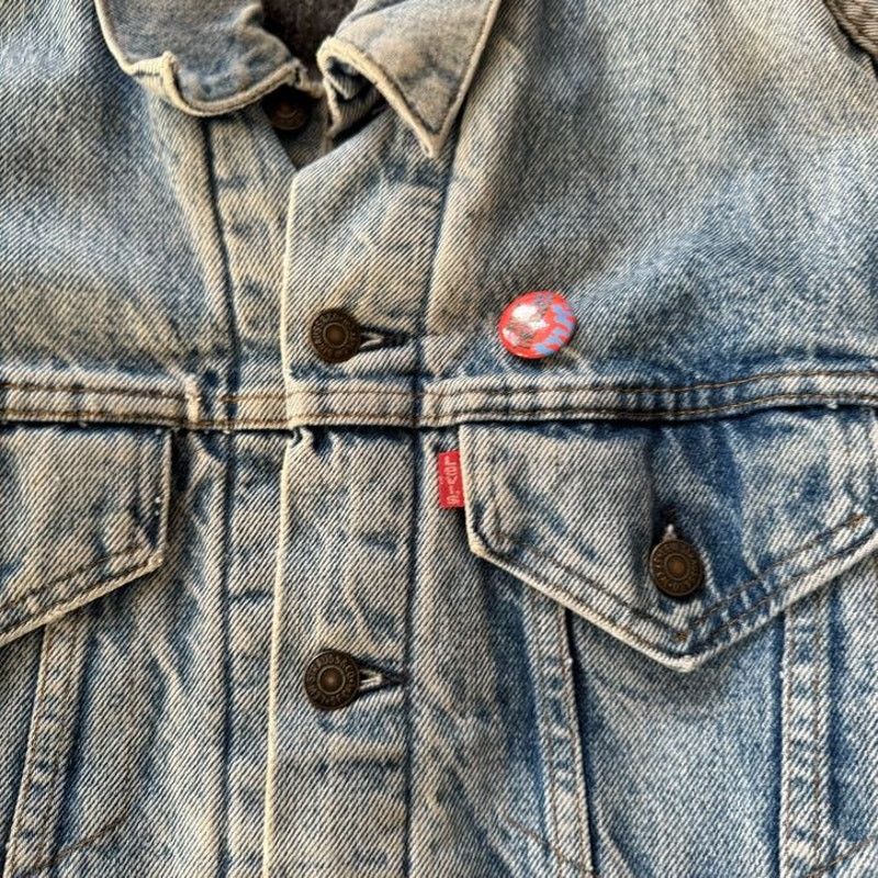 Levi's Vintage 80's Levi's Denim Jacket w/ Patch and Pin Size US M / EU 48-50 / 2 - 2 Thumbnail
