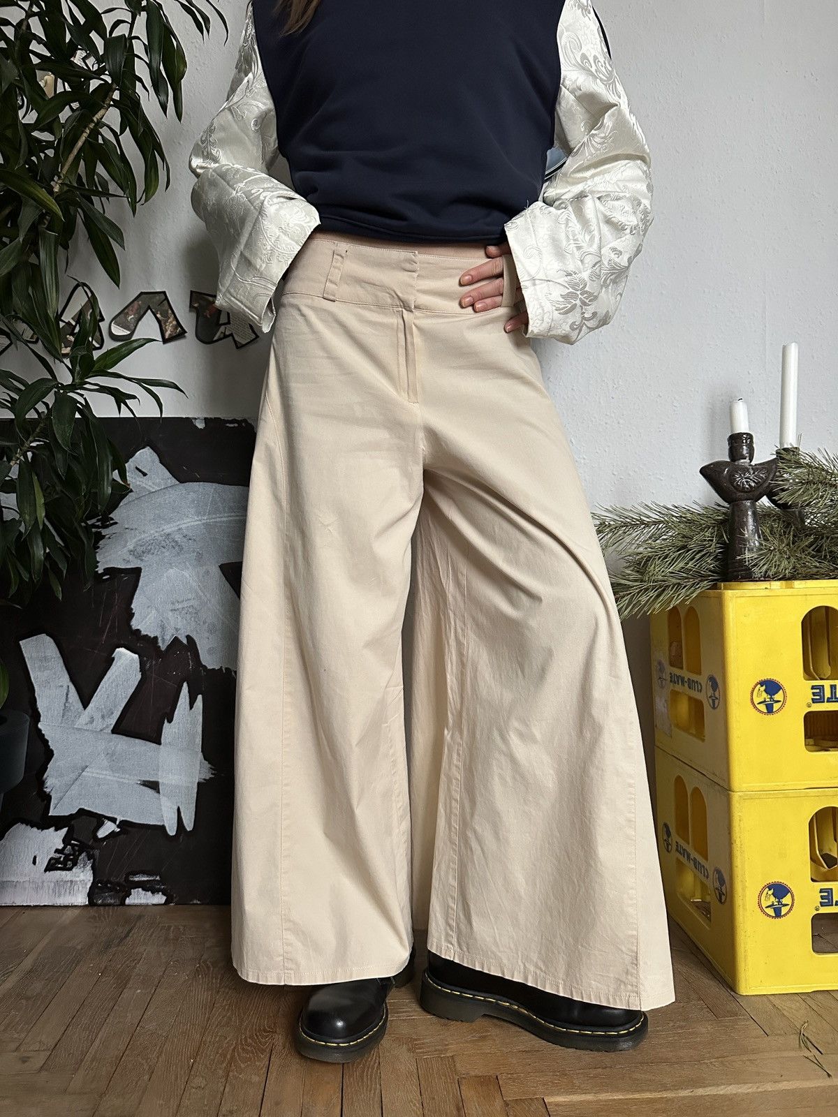 20471120 × Seditionaries Vintage Extra Flared Pants Parahcute Y2K Size 30" / US 8 / IT 44 - 1 Thumbnail