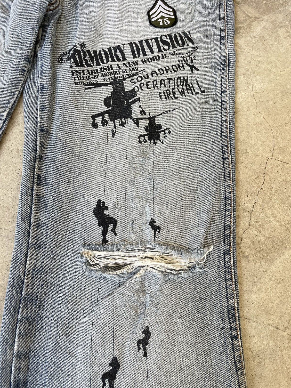 Japanese Brand Japanese Brand Pants Military Patches Size US 33 - 6 Thumbnail