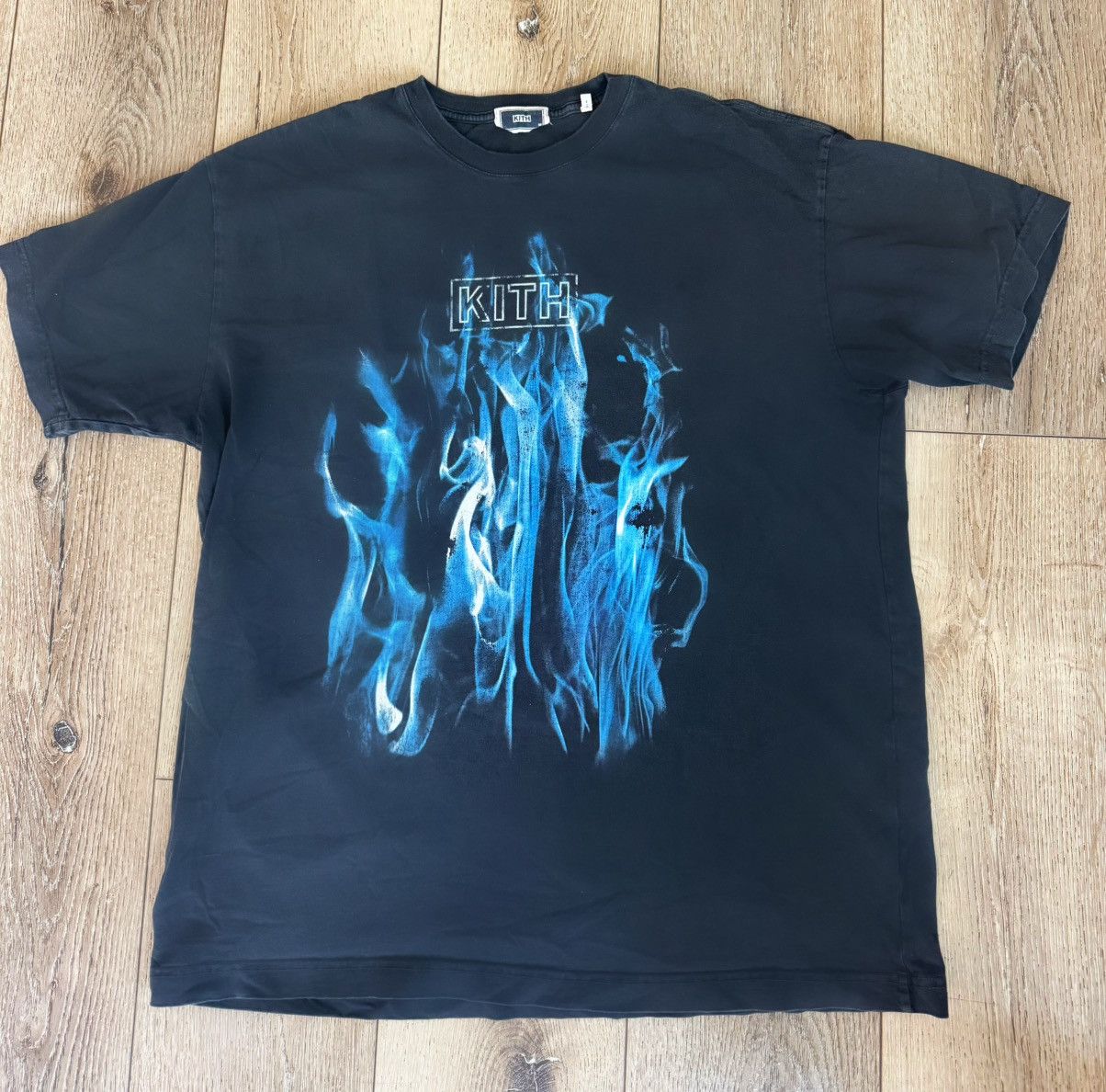 Kith Flame Orbit Vintage Tee Sサイズ Kith Orbit Flame Black Tee – Courtside Kicks