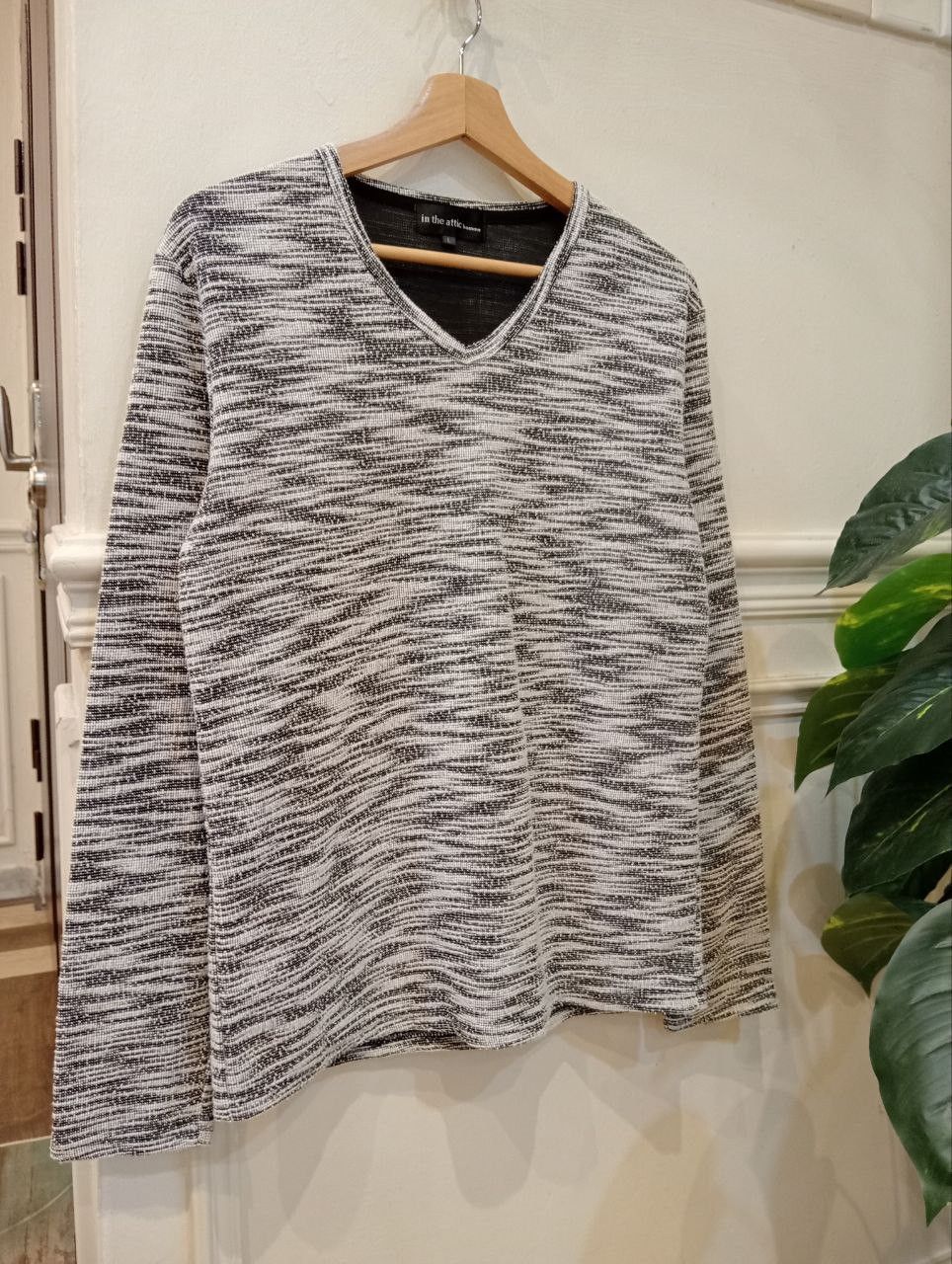 In The Attic IN THE ATTIC HOMME JAPAN V-NECK L/S T-SHIRT Size US L / EU 52-54 / 3 - 1 Thumbnail