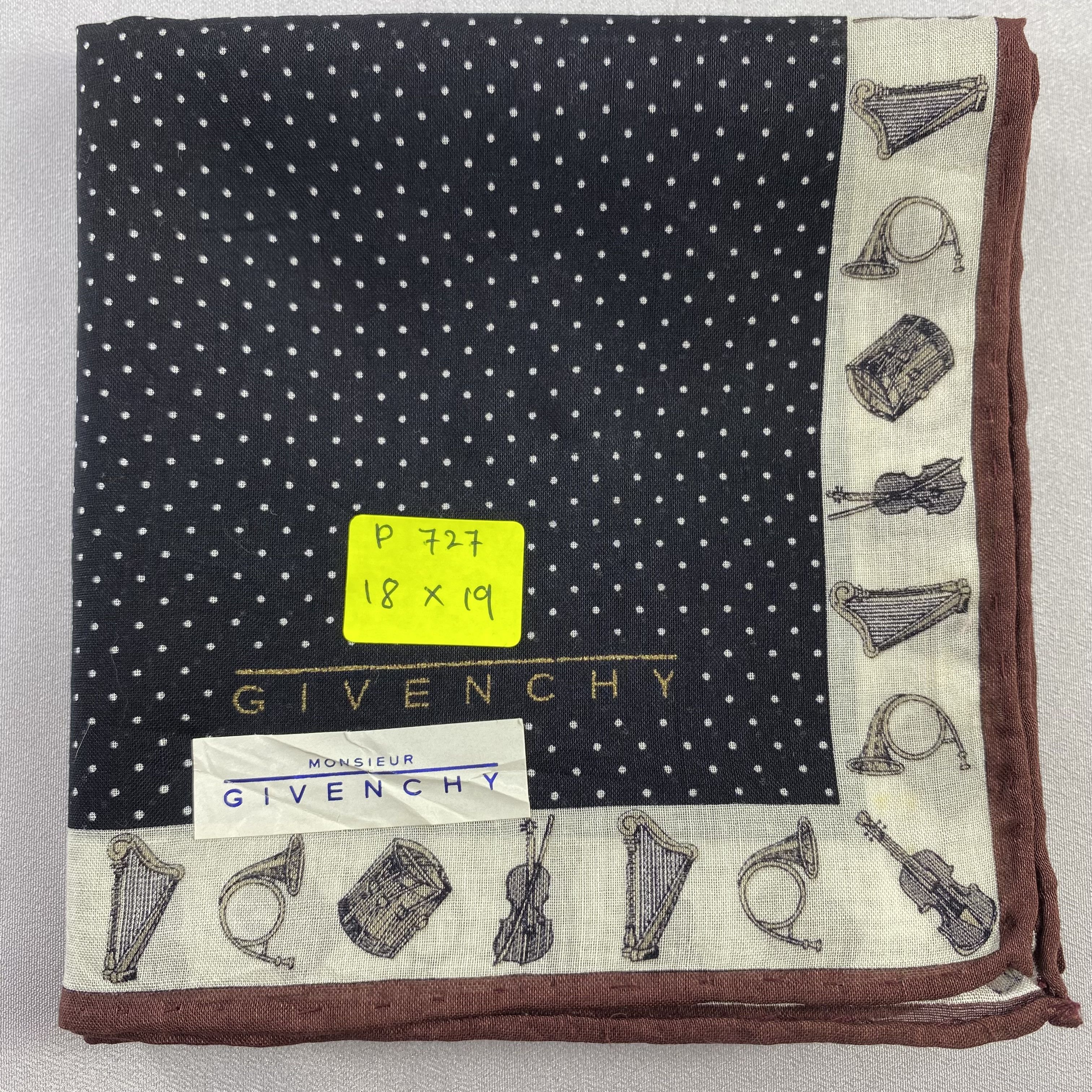 Vintage NWT Givenchy Bandana/ Handkerchief / Neckerchief-P727 Size ONE SIZE - 5 Thumbnail