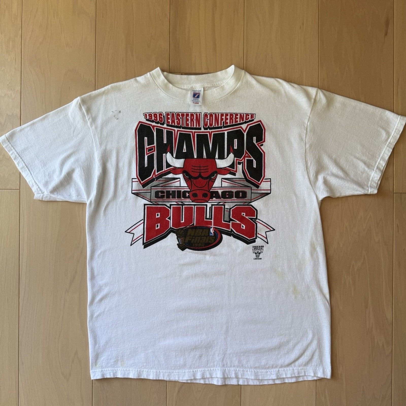 Logo 7 × Vintage Vintage Chicago Bulls Shirt XL White 90s Micheal Jordan NBA Size US XL / EU 56 / 4 - 2 Thumbnail
