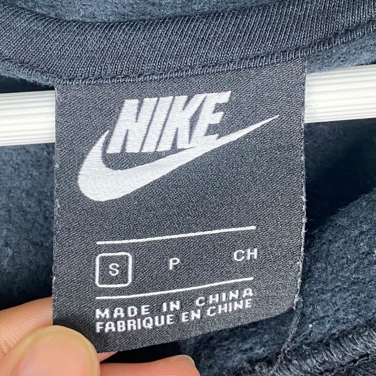 Vintage Vintage Nike Mid Length Sweatshirt Big Logo Black Size L Size L / US 10 / IT 46 - 6 Thumbnail