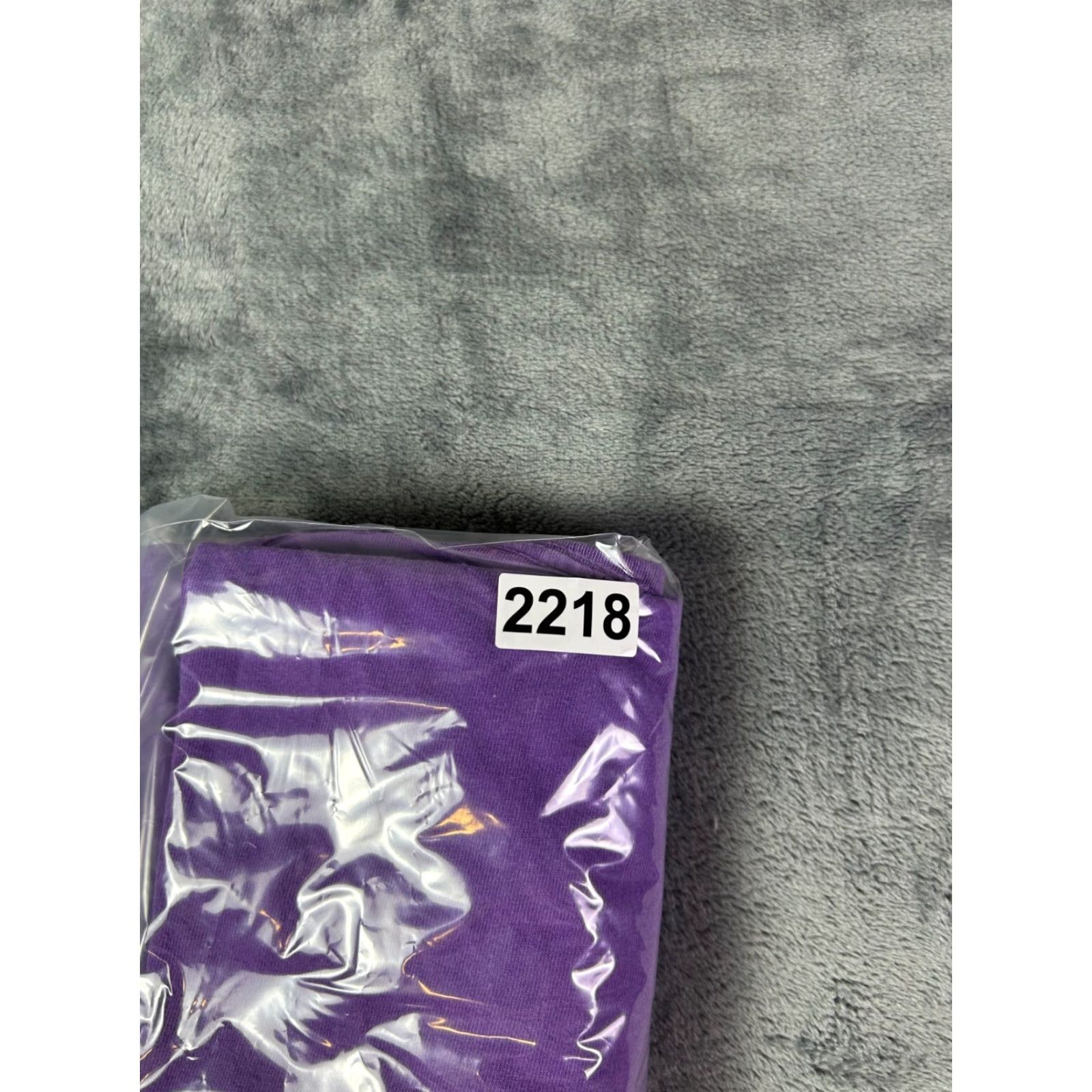 Tommy Hilfiger VINTAGE Tommy Hilfiger Crest Logo T-Shirt Men’s L Purple USA Casual 90s Shirt Mens Size US L / EU 52-54 / 3 - 6 Thumbnail