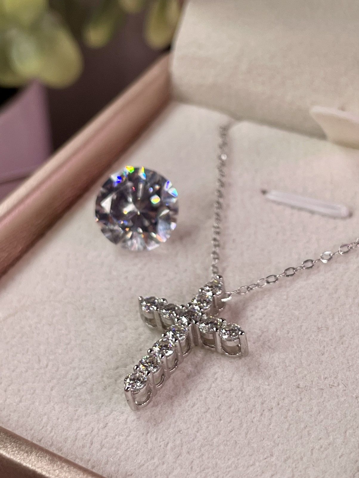 Other GRA Certified Moissanite DIAMOND CROSS PENDANT NECKLACE!! Size ONE SIZE - 5 Thumbnail