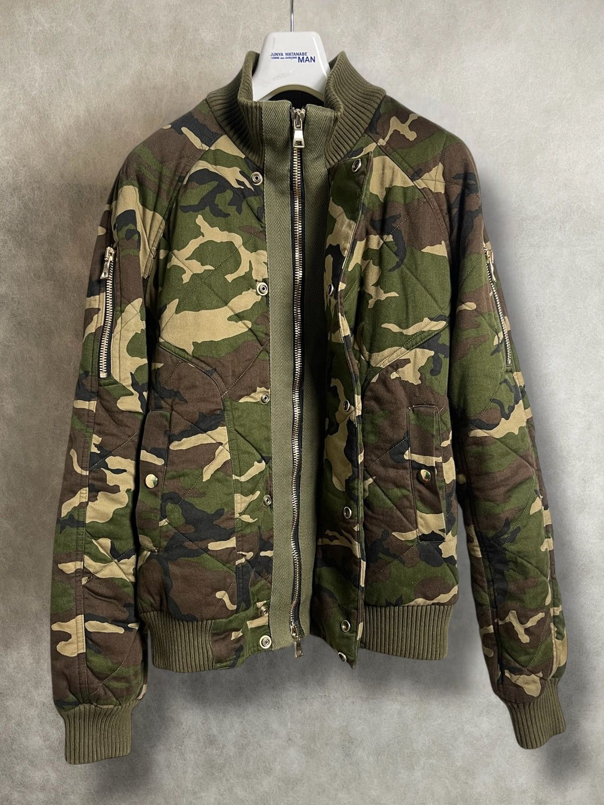 Balmain Runway Fw17 Balmain quilted padded cotton camo bomber jacket Size US M / EU 48-50 / 2 - 5 Thumbnail