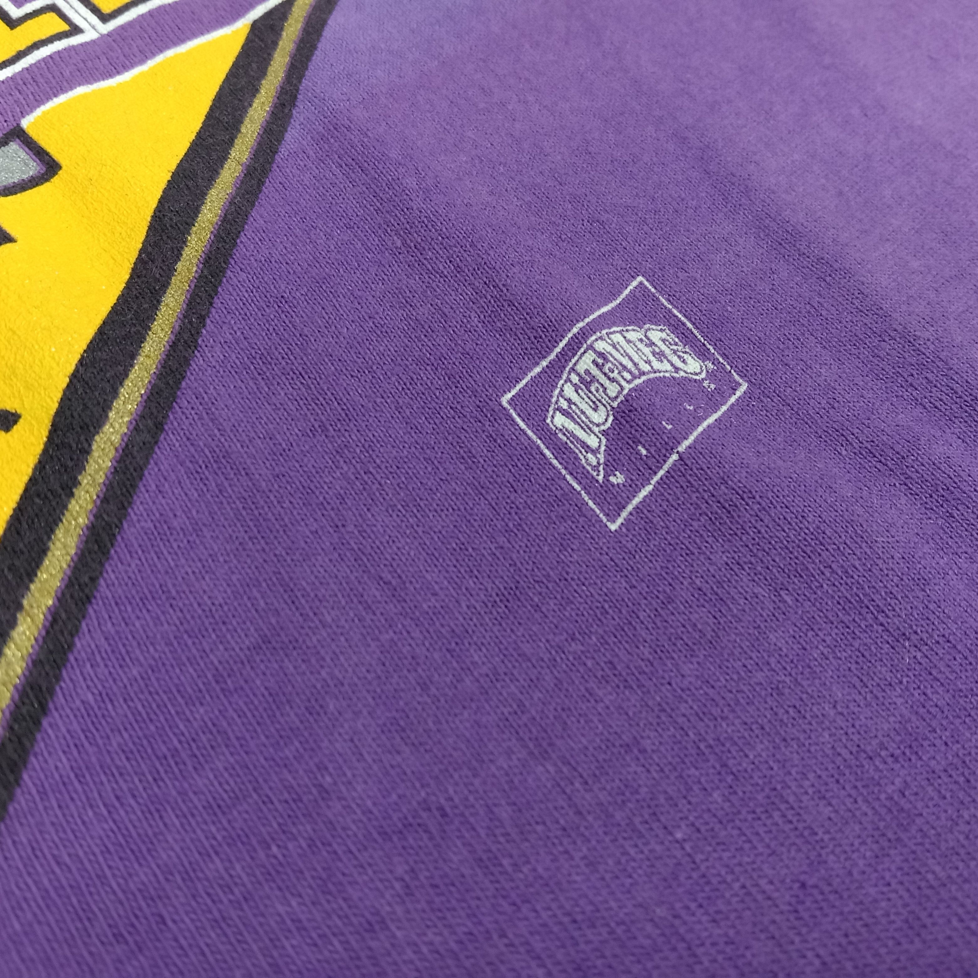 NBA × Vintage Los Angeles Lakers American Sports Basketball Vintage Tshirt Size US S / EU 44-46 / 1 - 4 Thumbnail