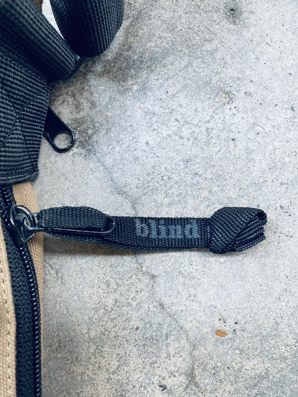 Blind Skateboards Vintage y2k Blind Side Skateboard CrossBody Bag Size ONE SIZE - 5 Thumbnail