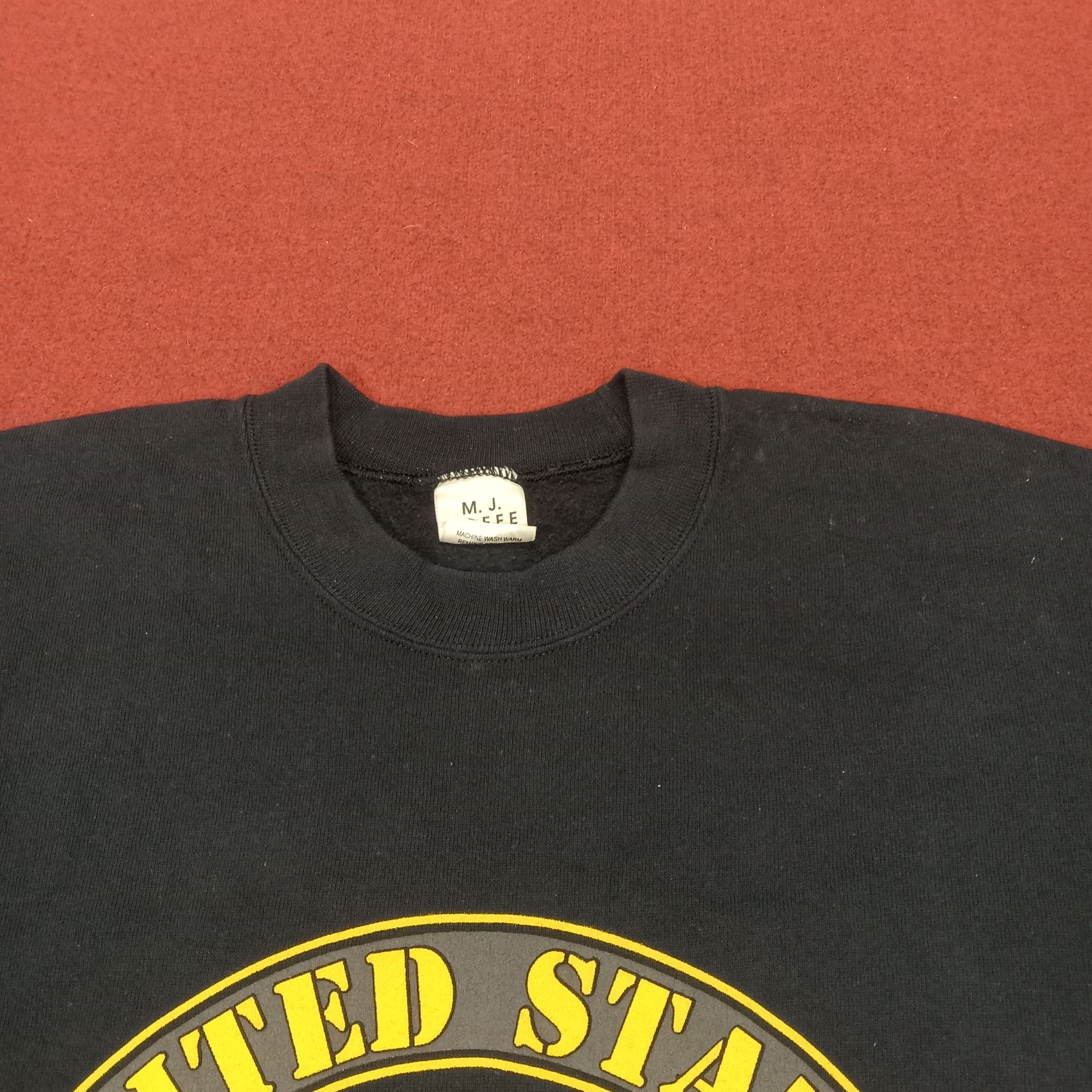 Vintage United State Army Center Design Vintage Sweatshirt Size US XL / EU 56 / 4 - 5 Thumbnail