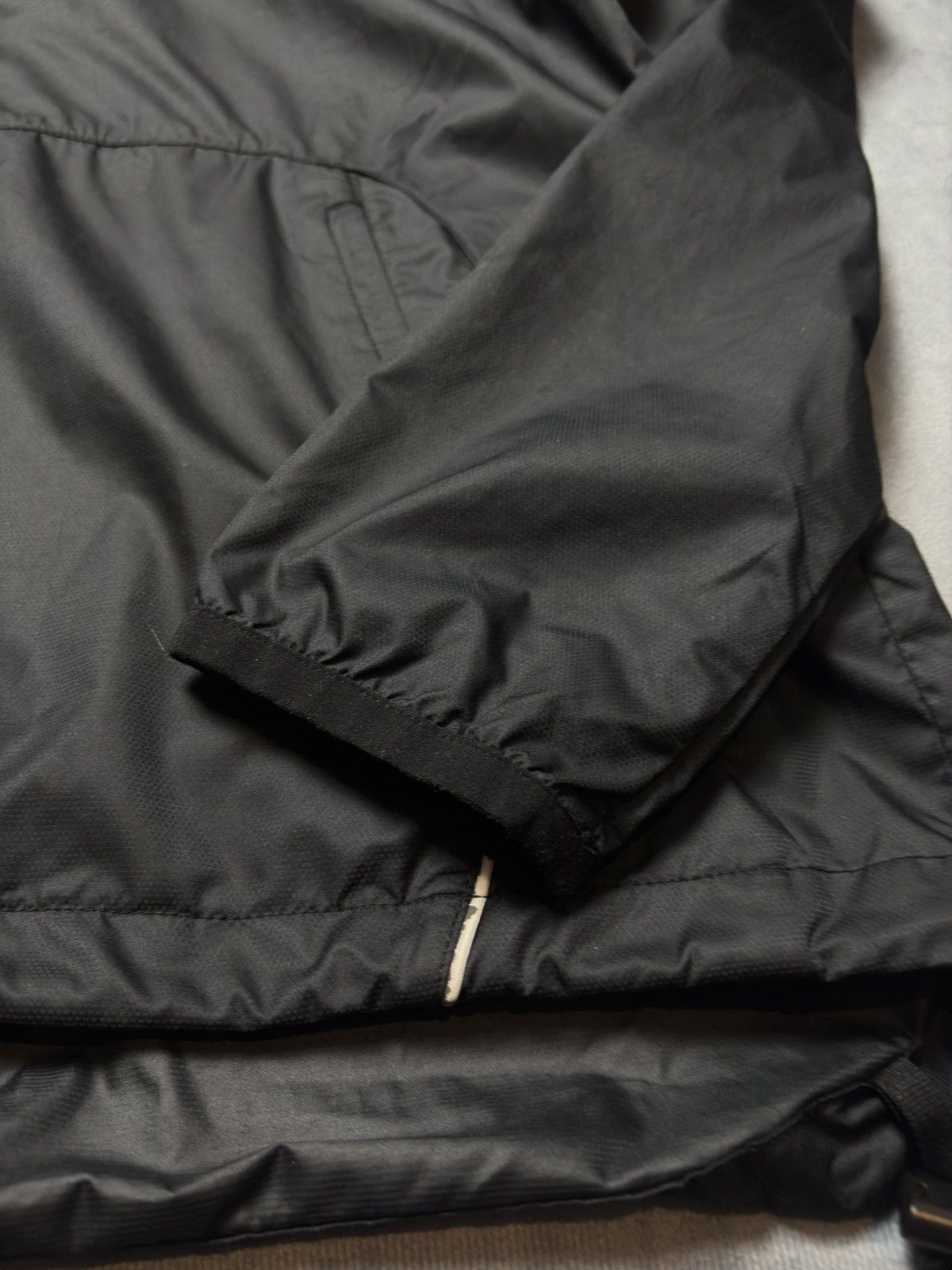 Nike × Vintage Nike Black Windbreaker Jacket – Size L - Retro Vintage Size US L / EU 52-54 / 3 - 4 Thumbnail