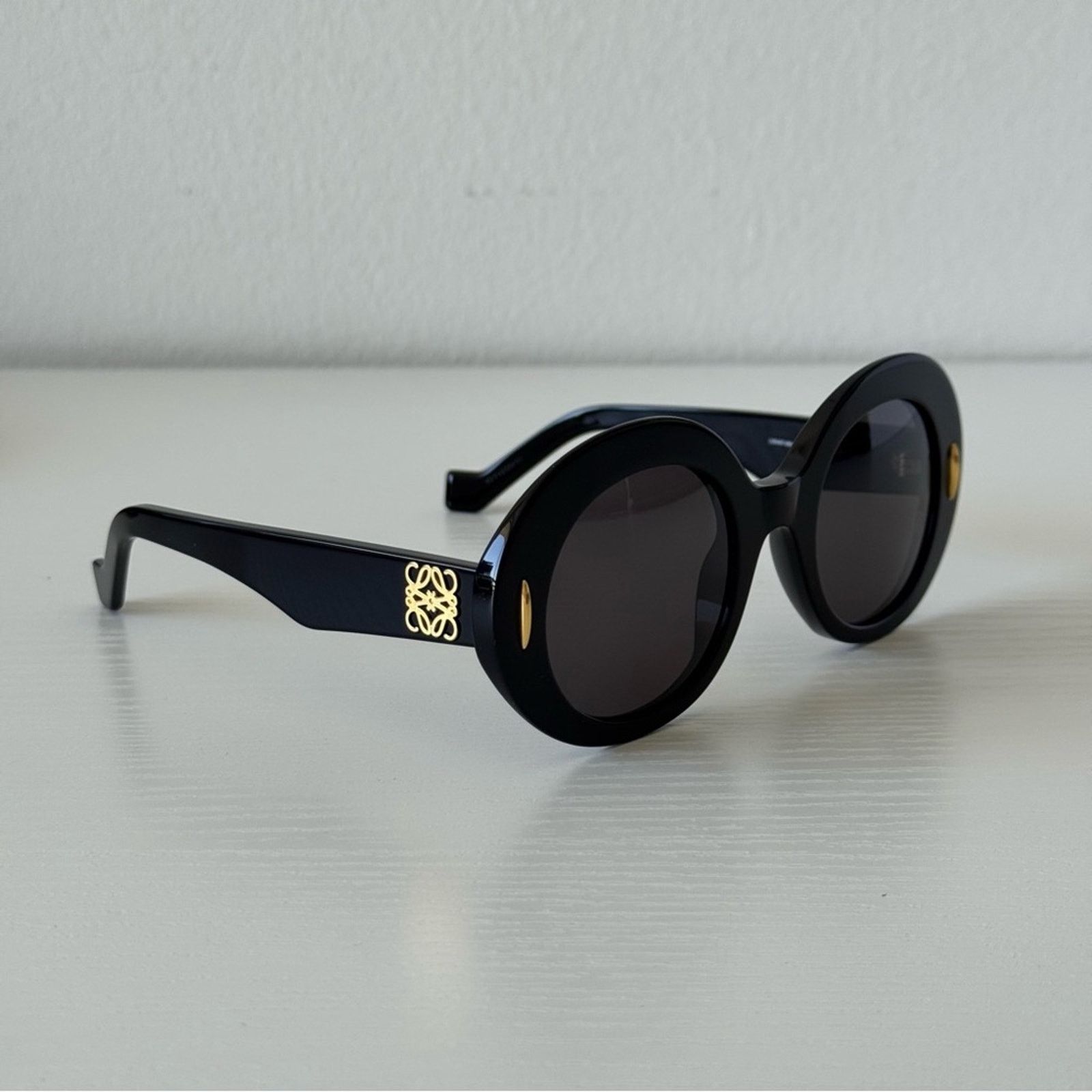 Loewe New! Loewe Black Round Sunglasses LW40146I 01A, Authentic Size ONE SIZE - 7 Thumbnail