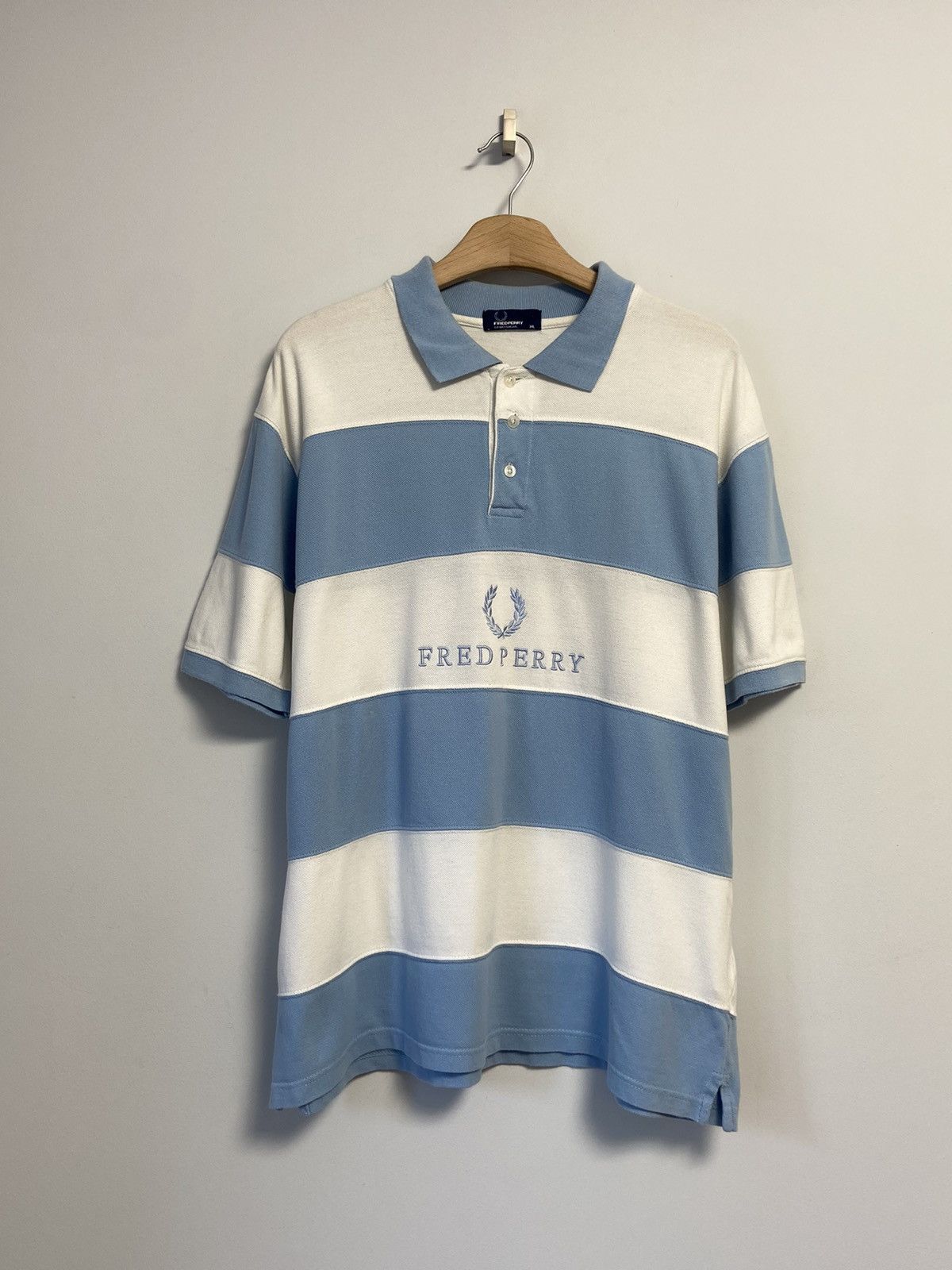 Fred Perry 💥Fred Perry Polo big white with a blue stripe Size US XL / EU 56 / 4 - 1 Thumbnail