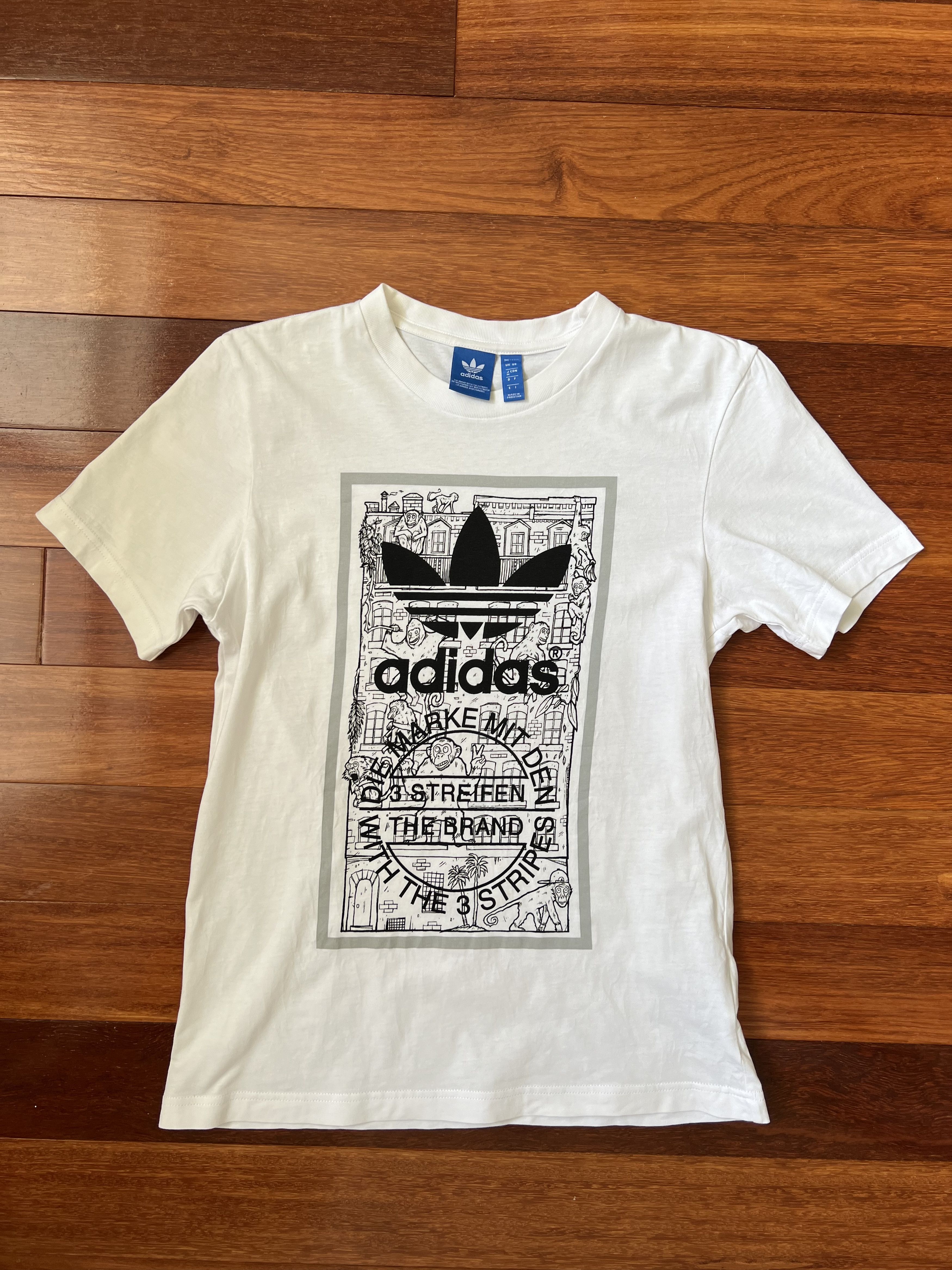 Adidas 💚 Adidas Originals Japan Store Exclusive Monkey White Tee Size US M / EU 48-50 / 2 - 1 Thumbnail