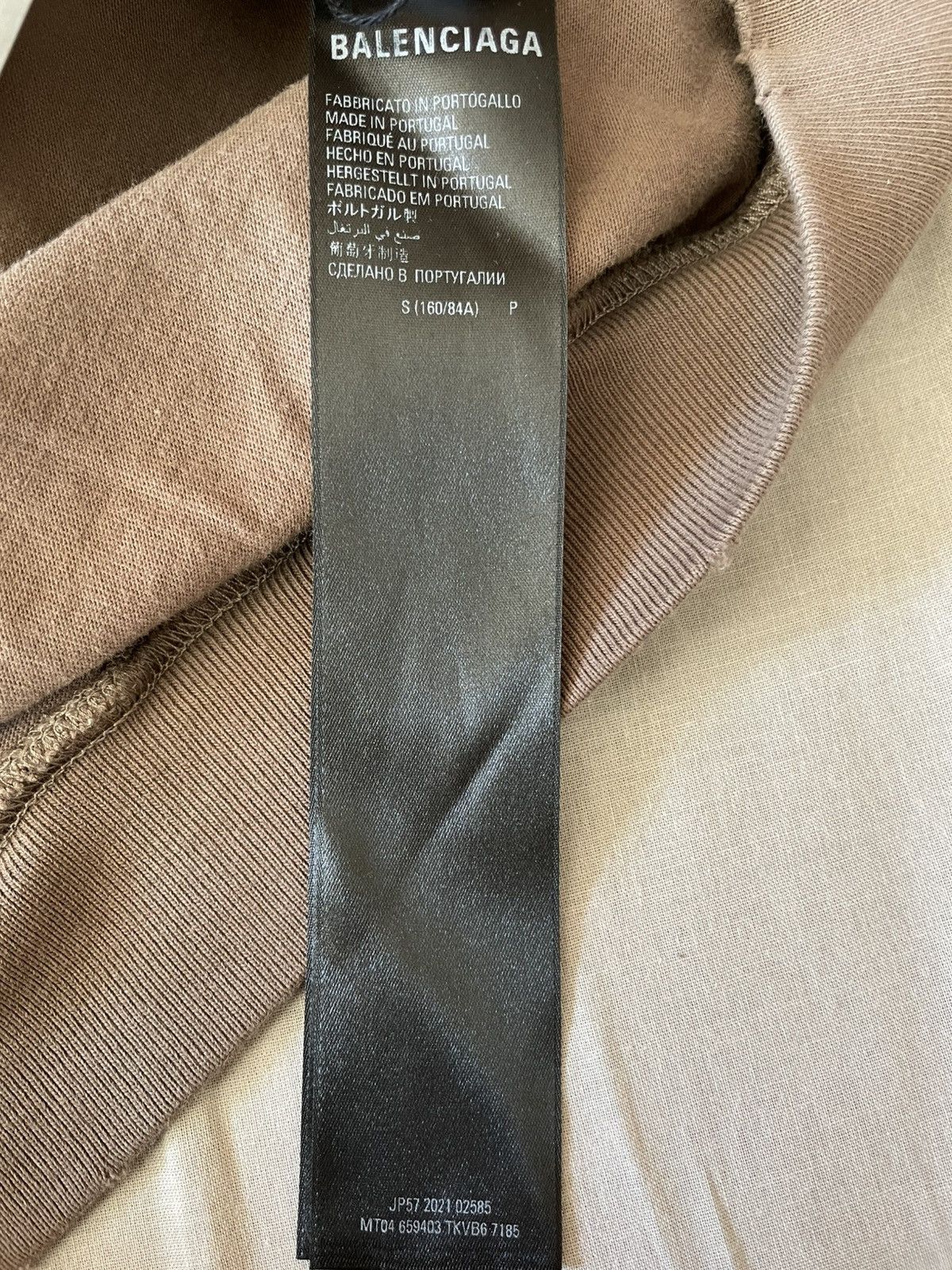 Balenciaga Balenciaga Caps Destroyed Oversize Fit Hoodie Size US S / EU 44-46 / 1 - 7 Thumbnail