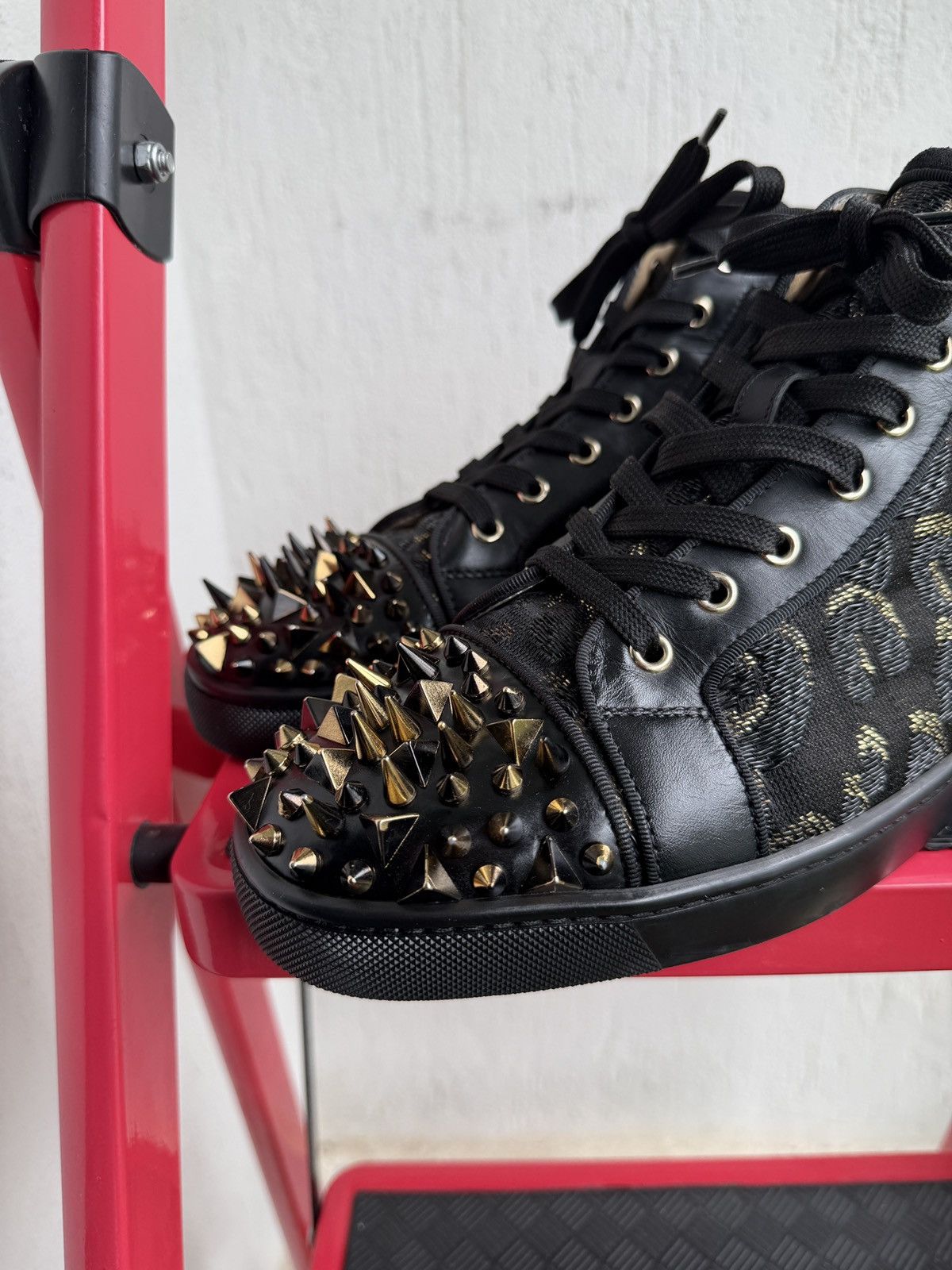 Christian Louboutin louis spike juniour sneakers Size US 9 / EU 42 - 4 Thumbnail