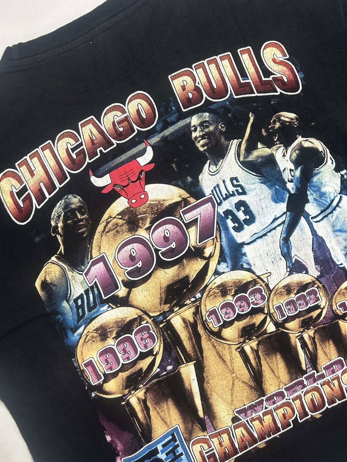 NBA × Vintage Vintage 1997 NBA Chicago Bulls Champions T-Shirt Size US M / EU 48-50 / 2 - 8 Thumbnail