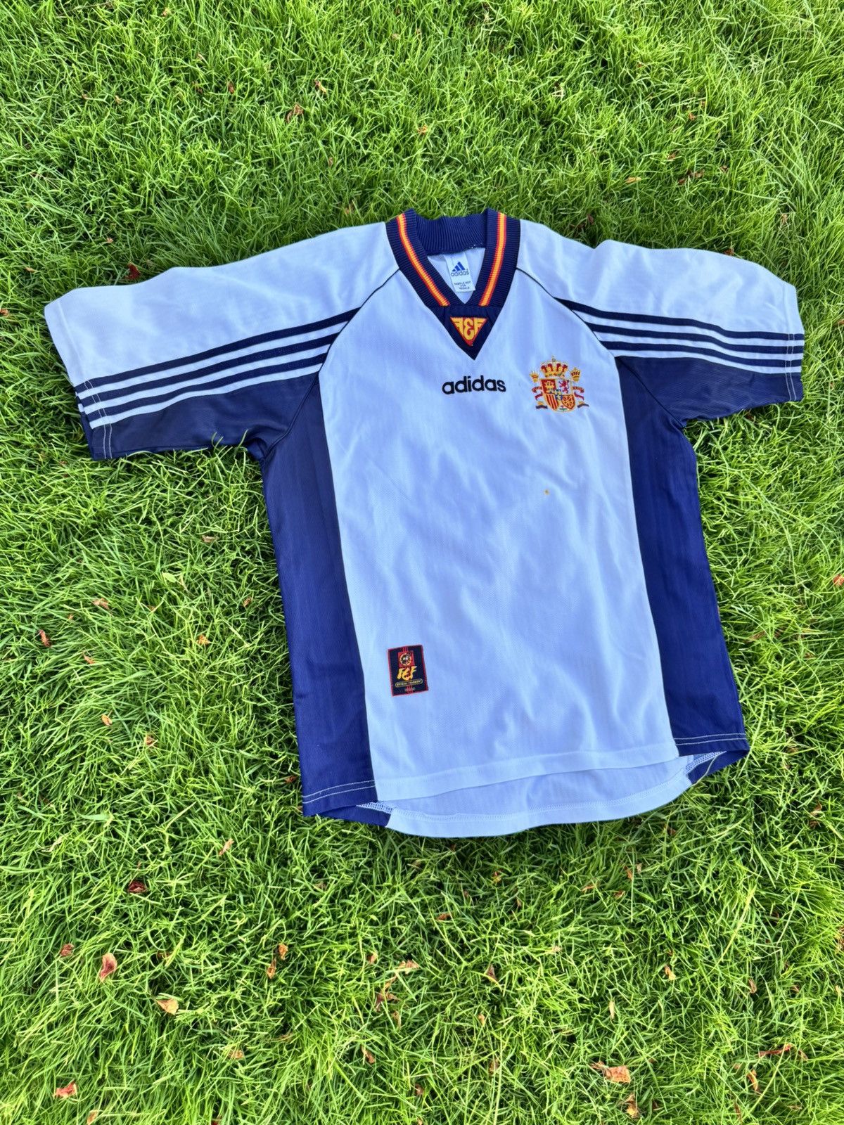 Adidas Vintage 1998 Spain away World Cup France jersey T-shirt Size US L / EU 52-54 / 3 - 3 Thumbnail