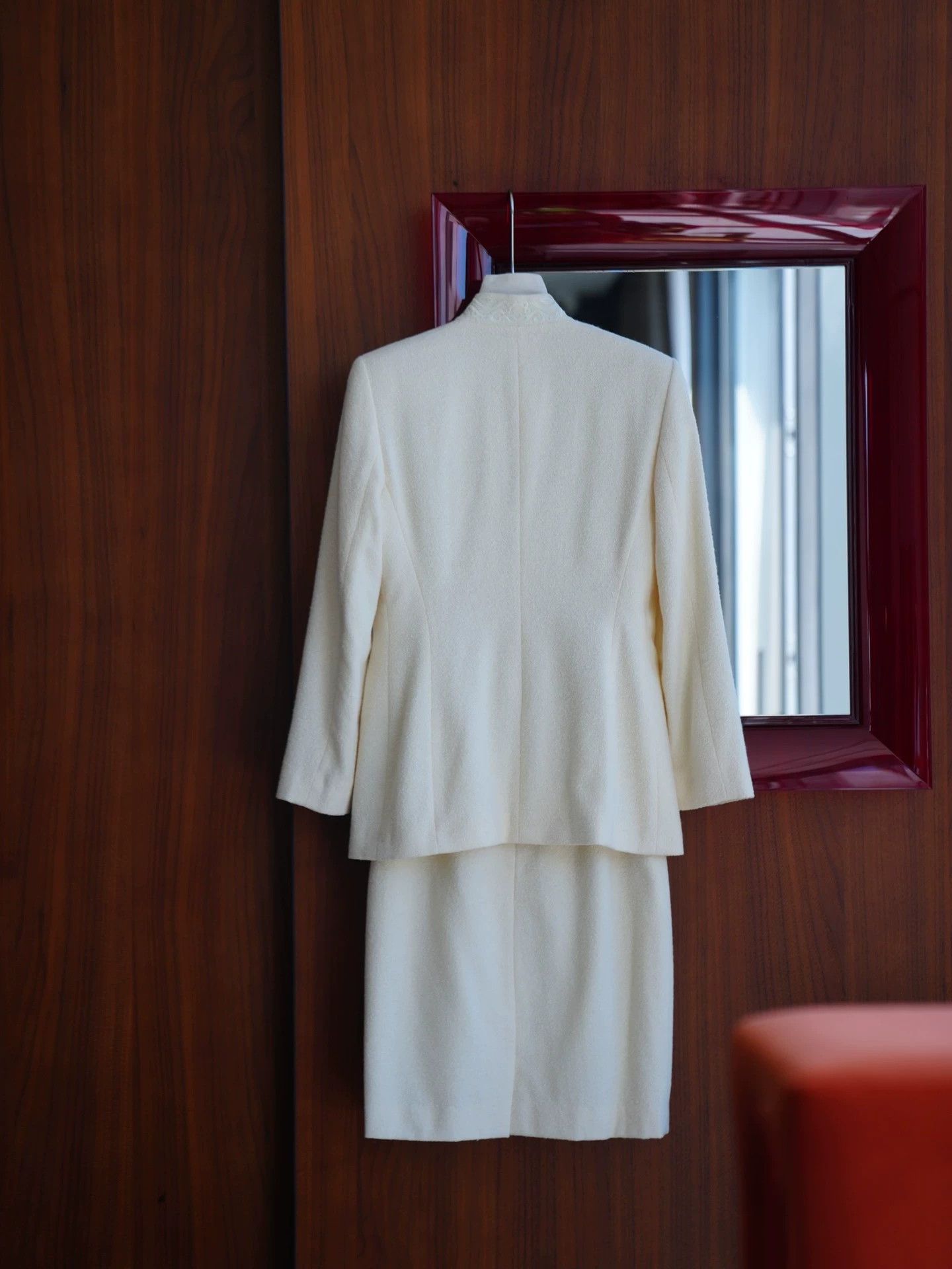 Escada Escada Vintage Ivory Embroidered Stand-Collar Wool Skirt Set Size XS / US 0-2 / IT 36-38 - 6 Thumbnail