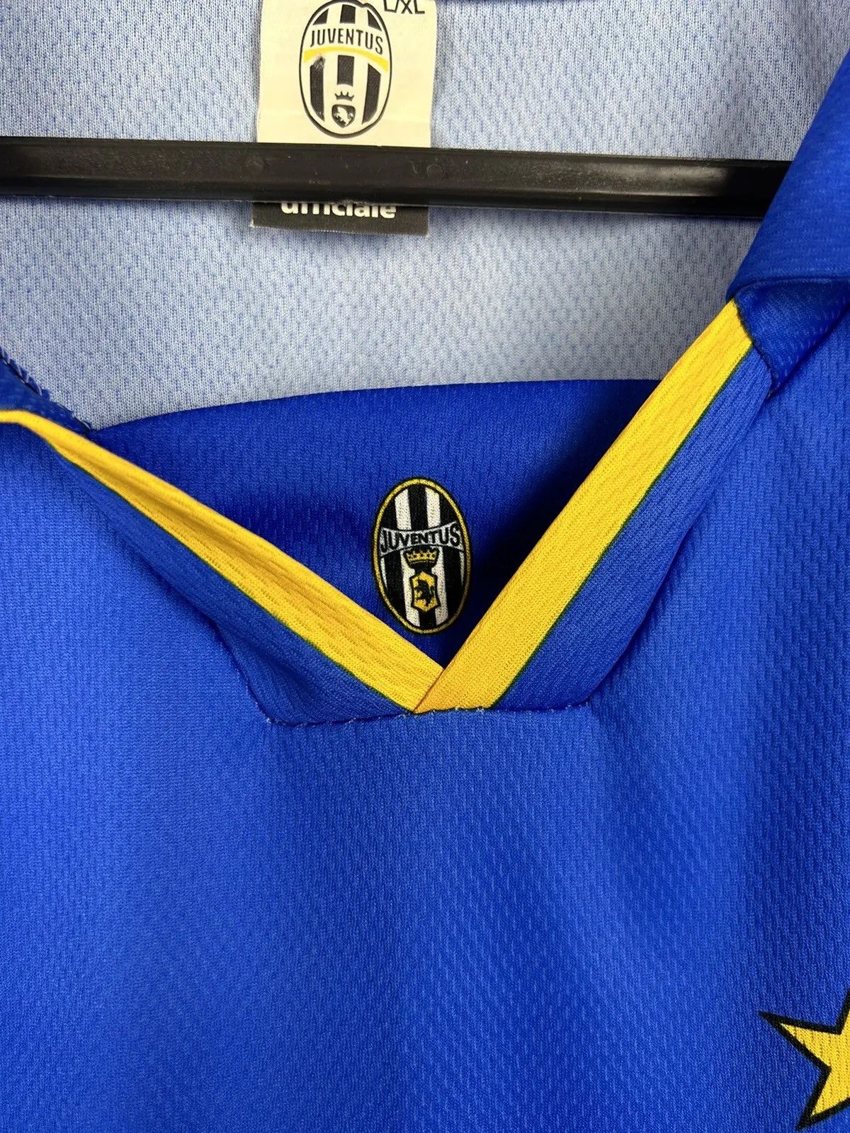 Vintage 90s Vintage Juventus FC 1995/96 Away Kit #10 Soccer Jersey Size US L / EU 52-54 / 3 - 4 Thumbnail