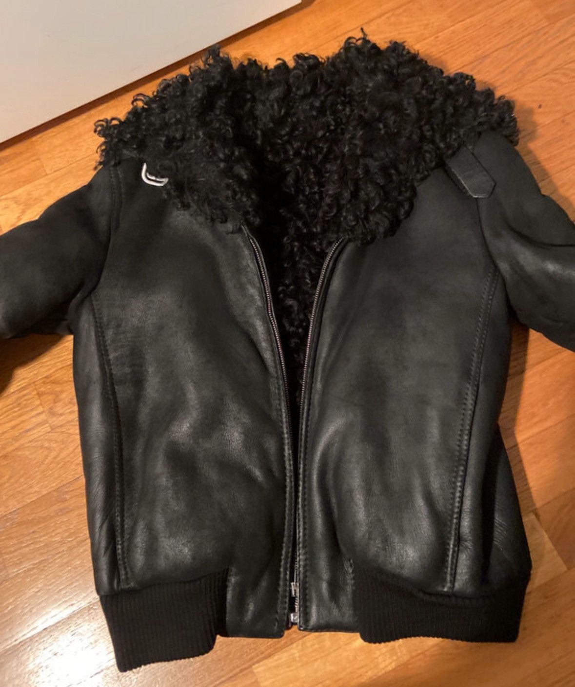 Gucci A/W 2001 RUNWAY SHEARLING LEATHER JACKET Size XS / US 0-2 / IT 36-38 - 3 Thumbnail